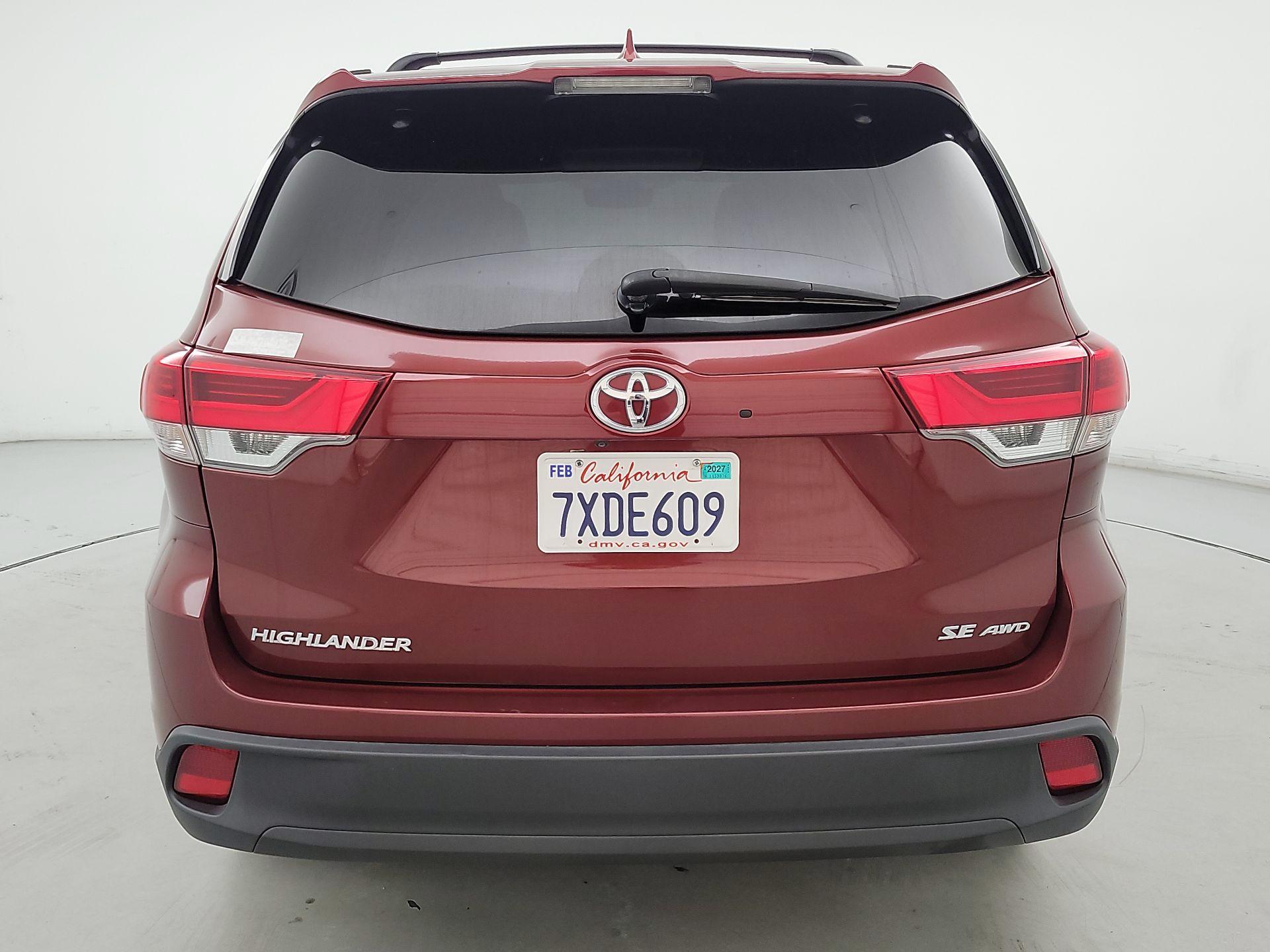 Thumbnail: 2017 Toyota Highlander - 6