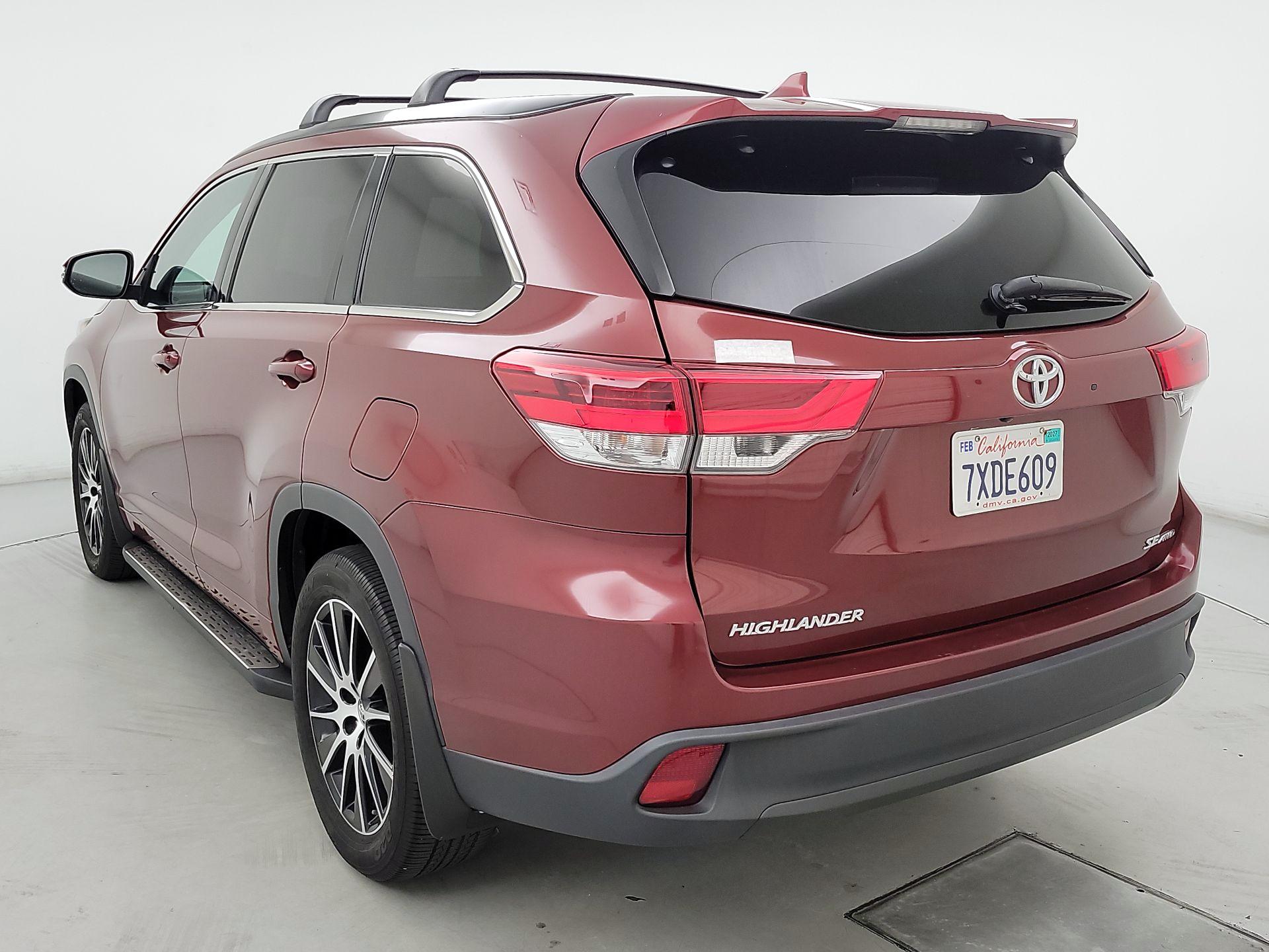Thumbnail: 2017 Toyota Highlander - 7