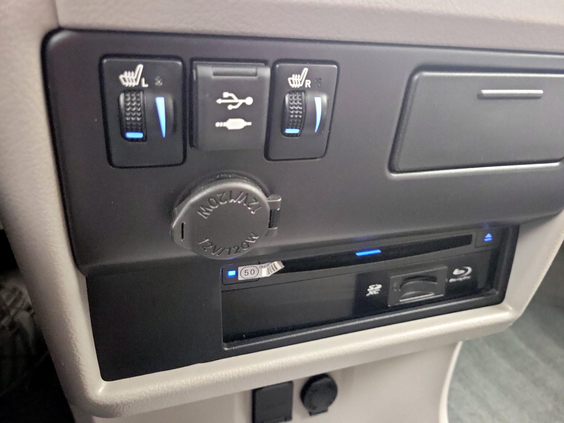 Thumbnail: 2018 Toyota Sienna - 19