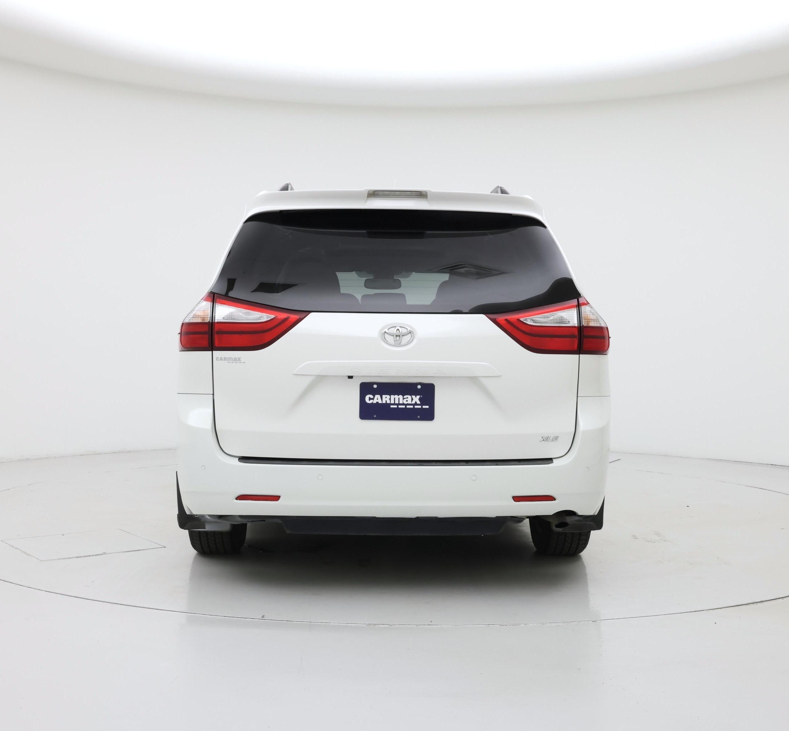 Thumbnail: 2018 Toyota Sienna - 6
