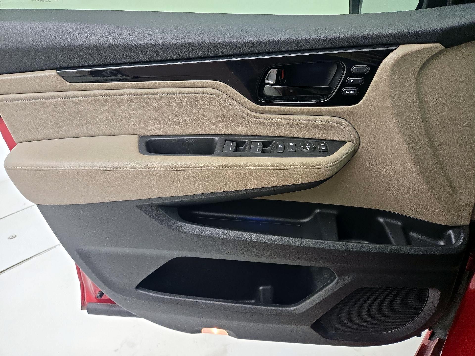 Thumbnail: 2022 Honda Odyssey - 12