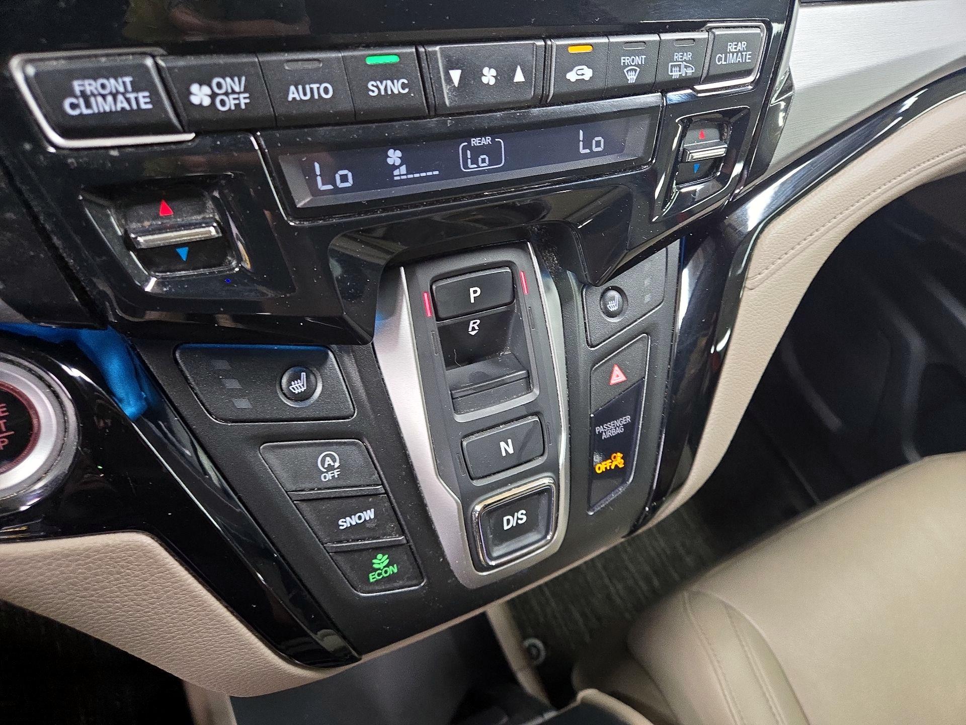 Thumbnail: 2022 Honda Odyssey - 16