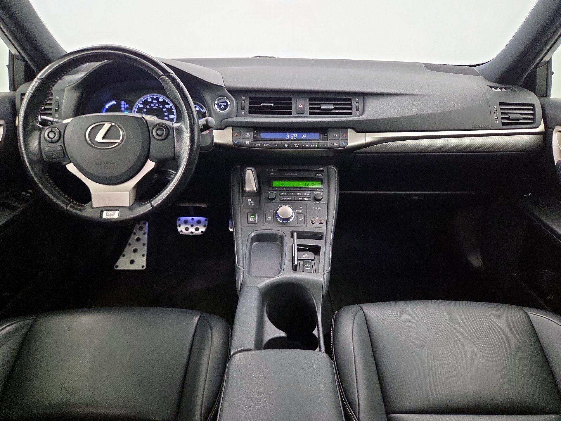 Thumbnail: 2016 Lexus CT - 9