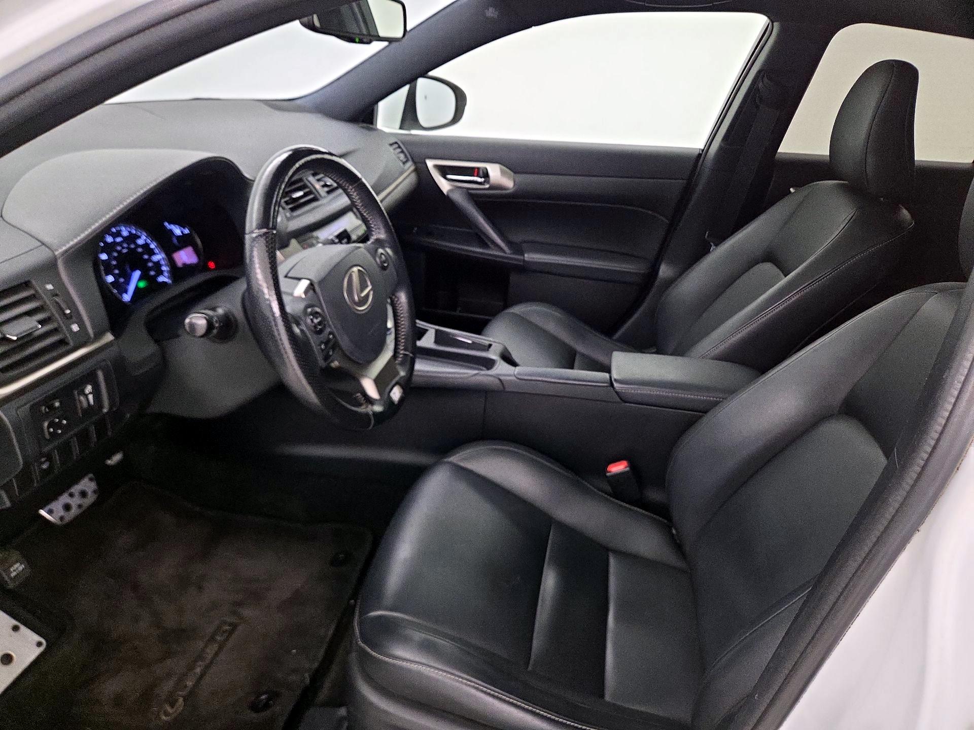 Thumbnail: 2016 Lexus CT - 11
