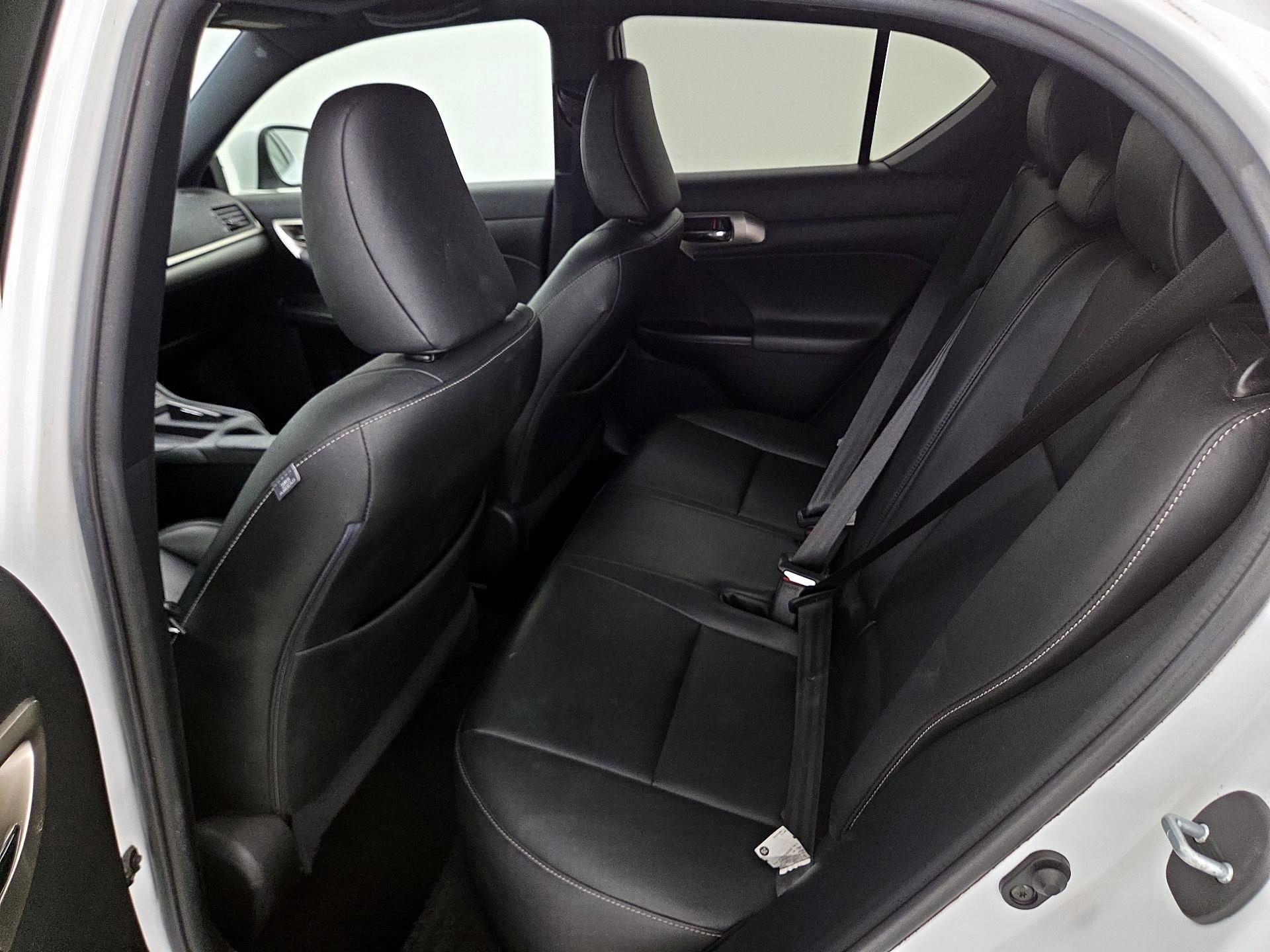 Thumbnail: 2016 Lexus CT - 20