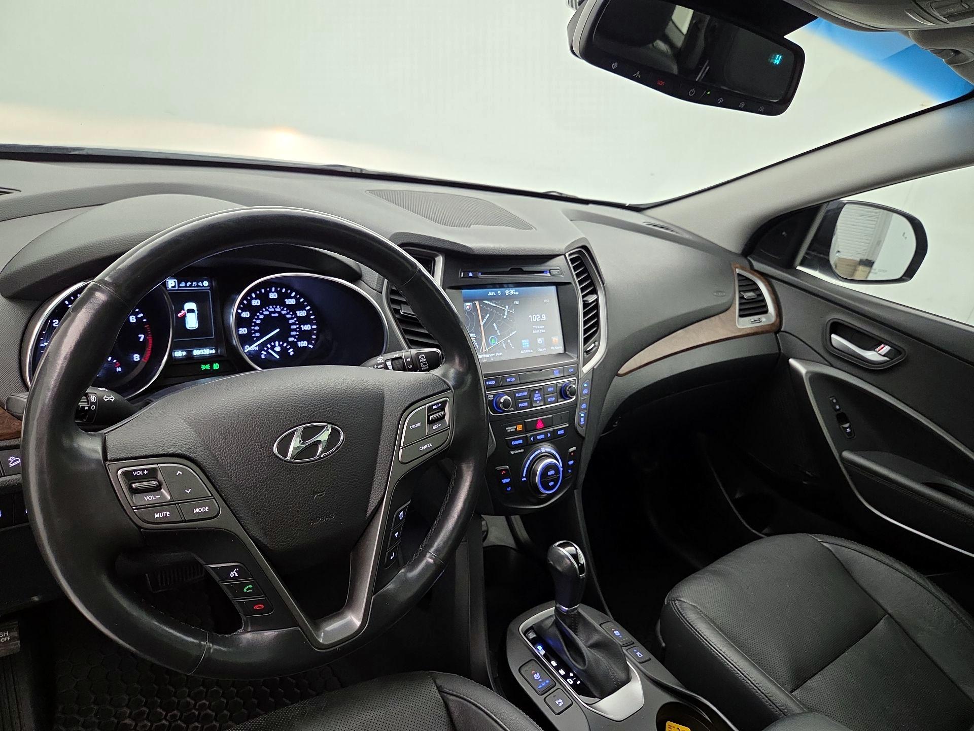 Thumbnail: 2017 Hyundai Santa Fe - 9