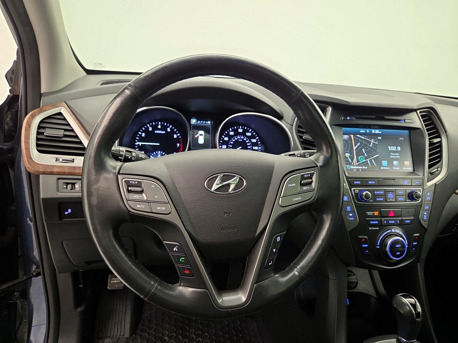 Thumbnail: 2017 Hyundai Santa Fe - 10