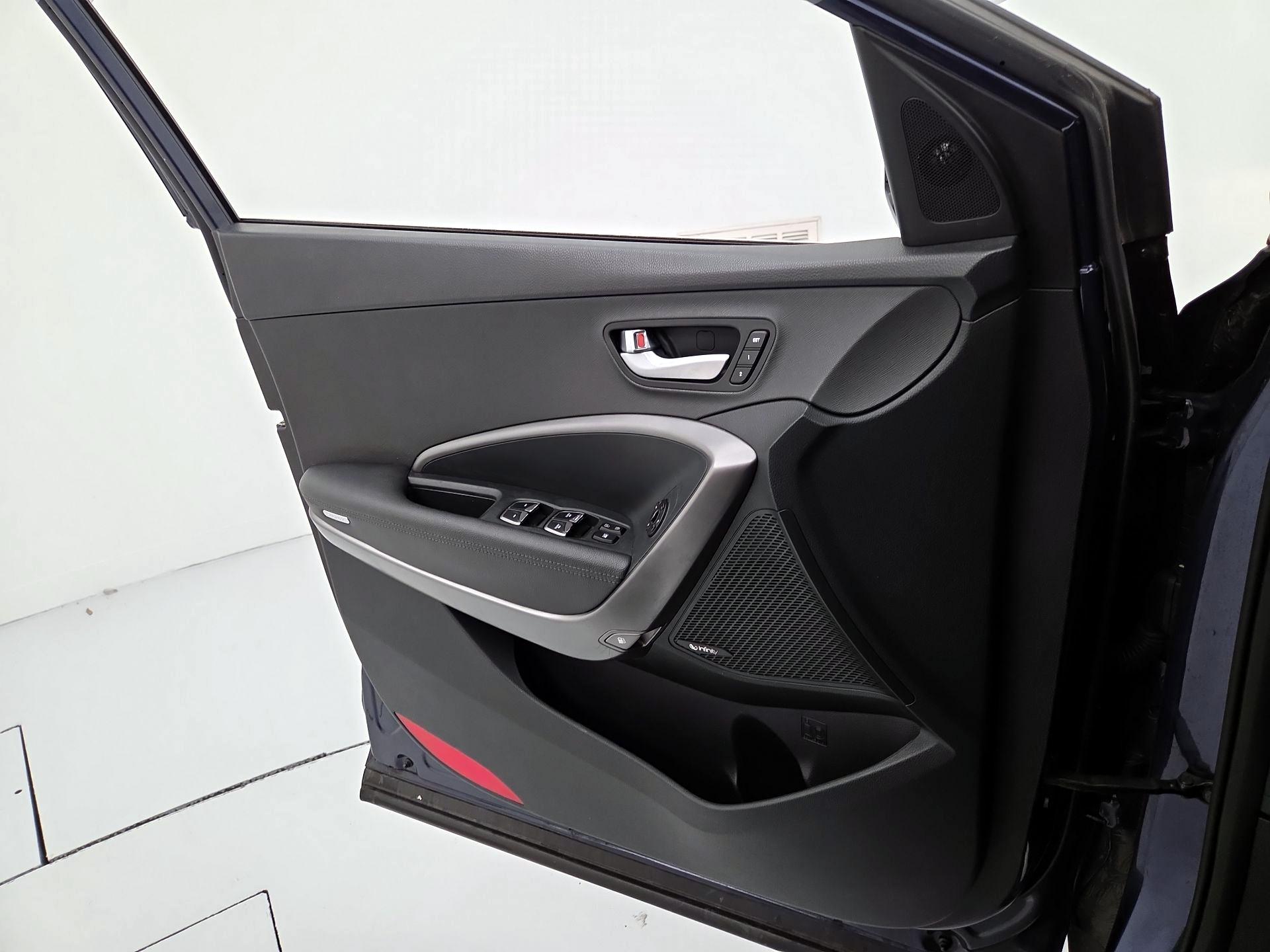 Thumbnail: 2017 Hyundai Santa Fe - 12