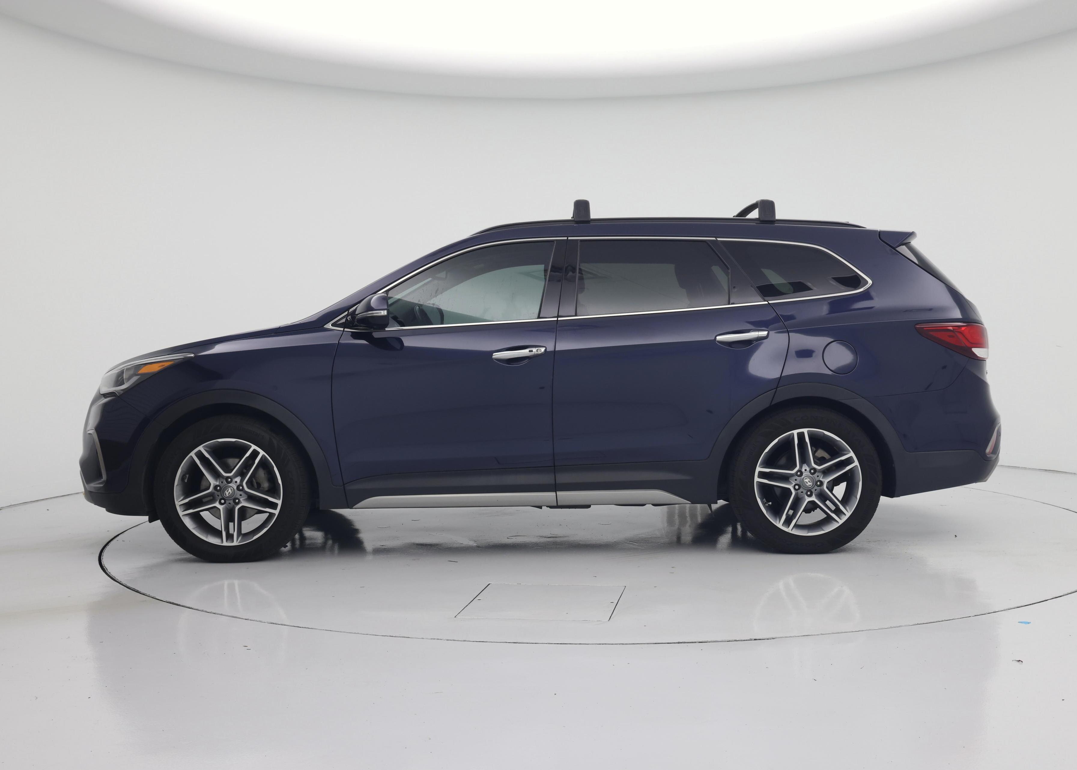 Thumbnail: 2017 Hyundai Santa Fe - 3