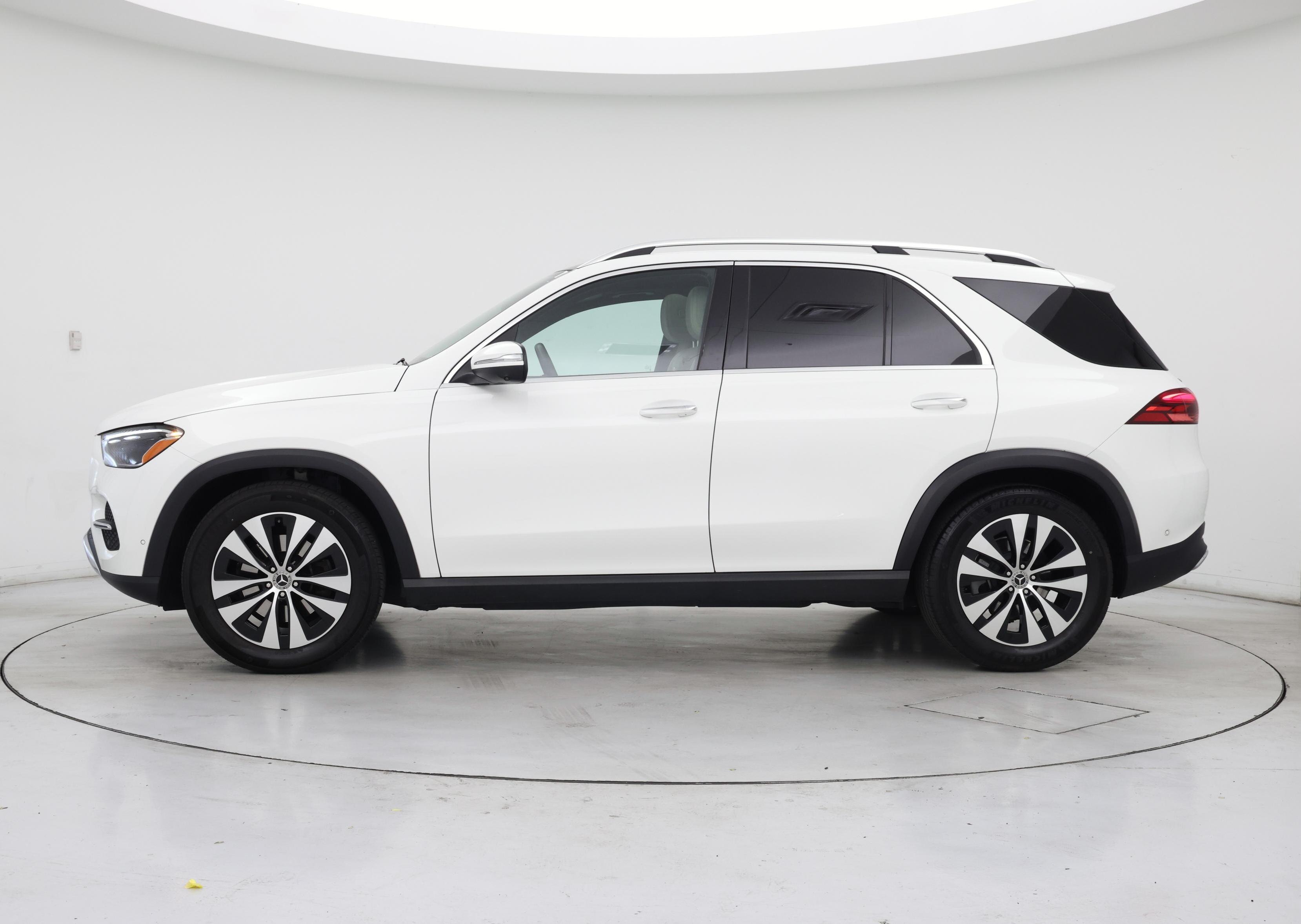 Thumbnail: 2025 Mercedes-Benz GLE - 3