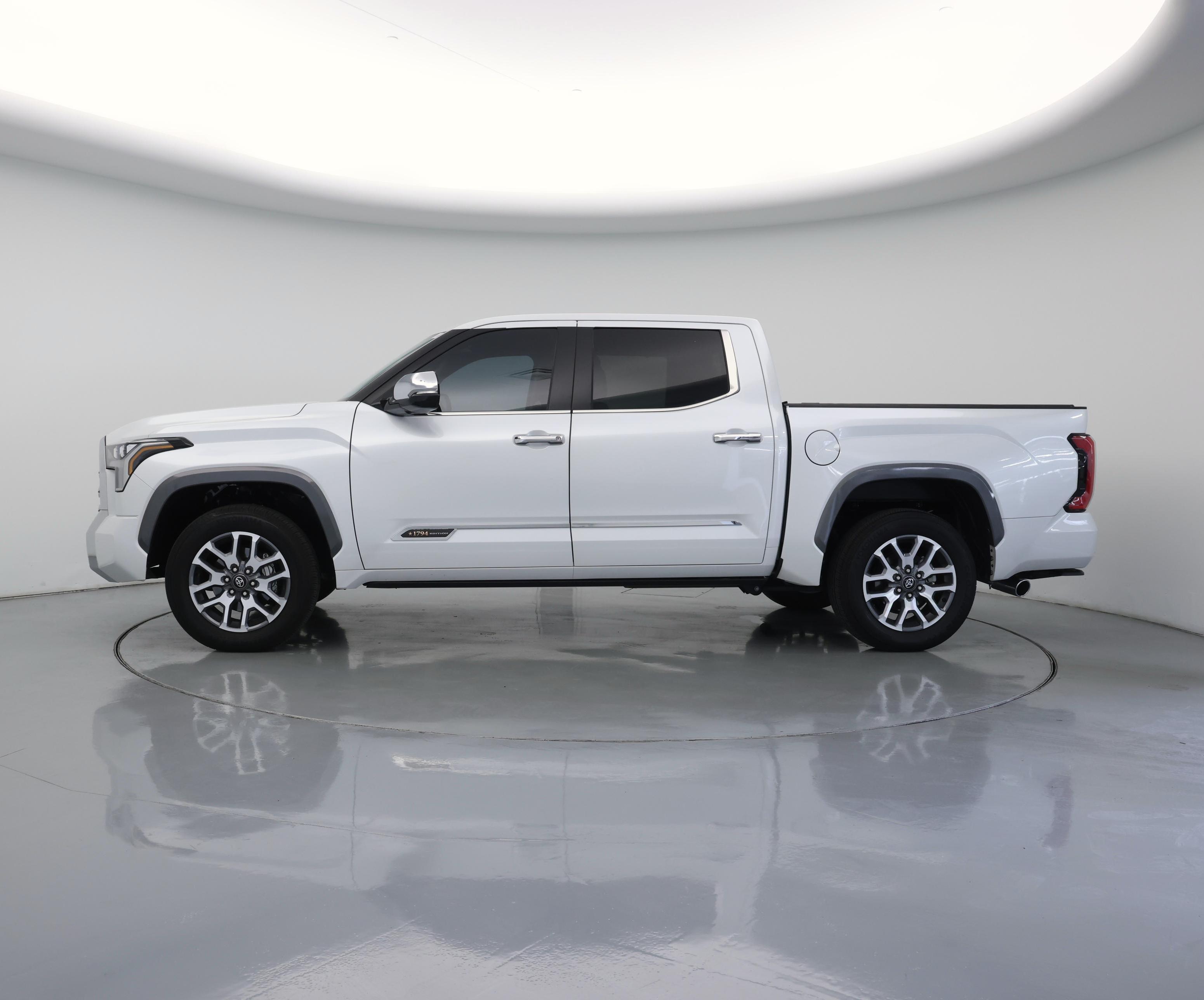Thumbnail: 2025 Toyota Tundra - 3