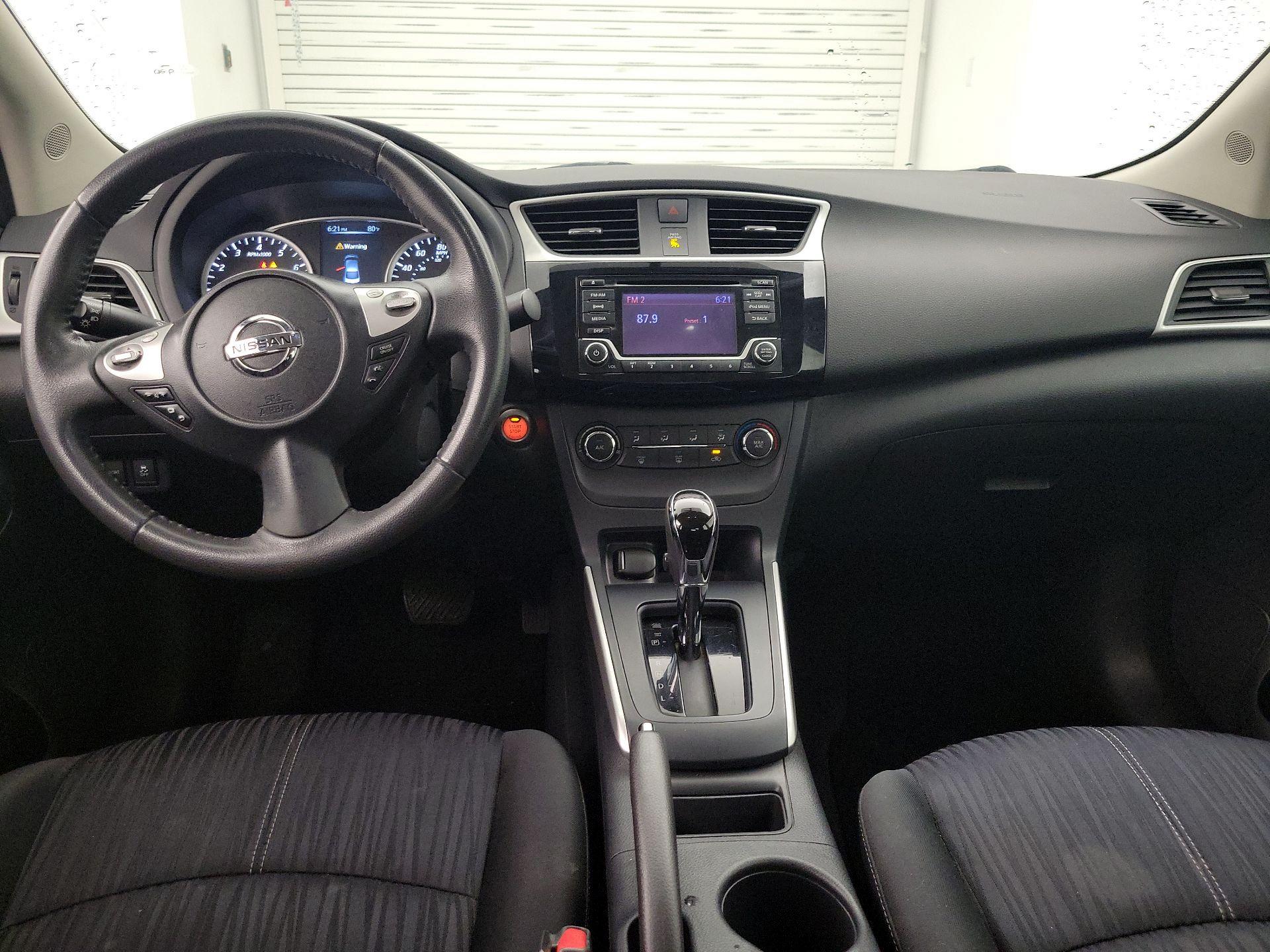 Thumbnail: 2017 Nissan Sentra - 9