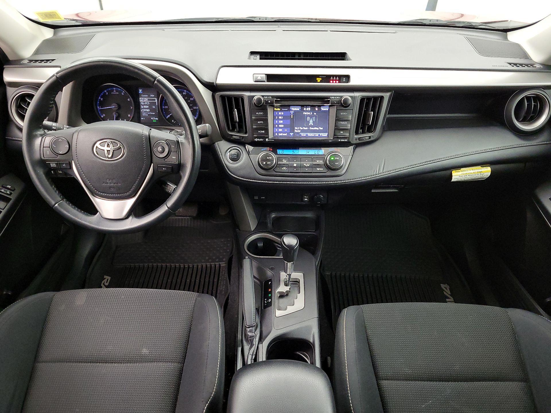 Thumbnail: 2018 Toyota RAV4 - 9