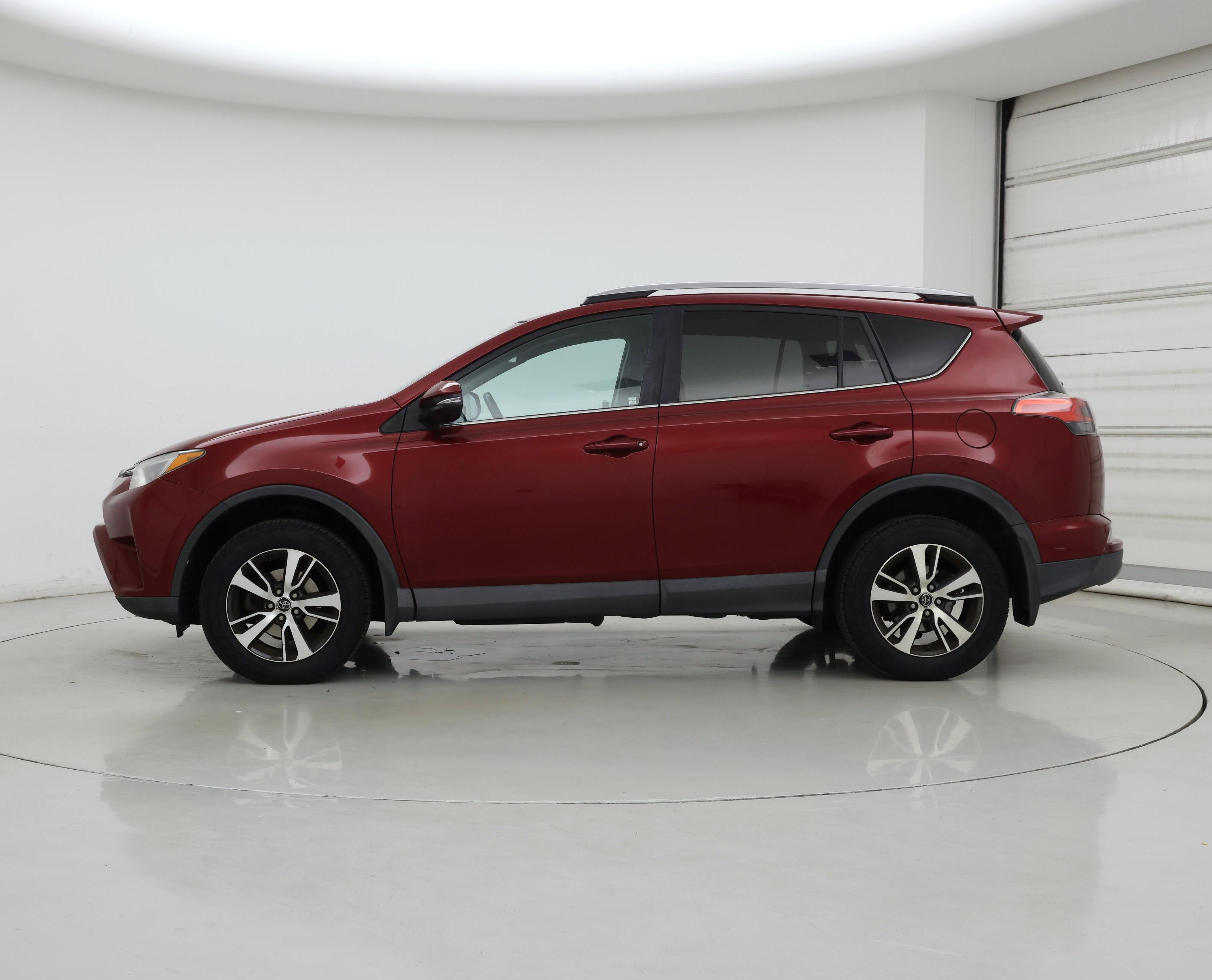 Thumbnail: 2018 Toyota RAV4 - 3