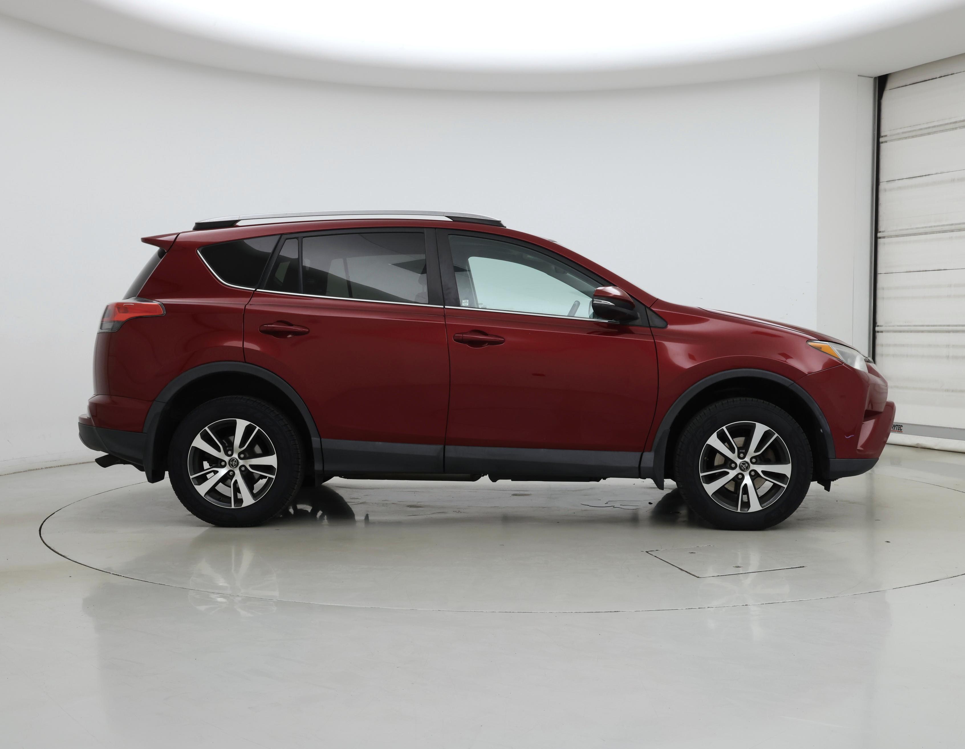 Thumbnail: 2018 Toyota RAV4 - 7