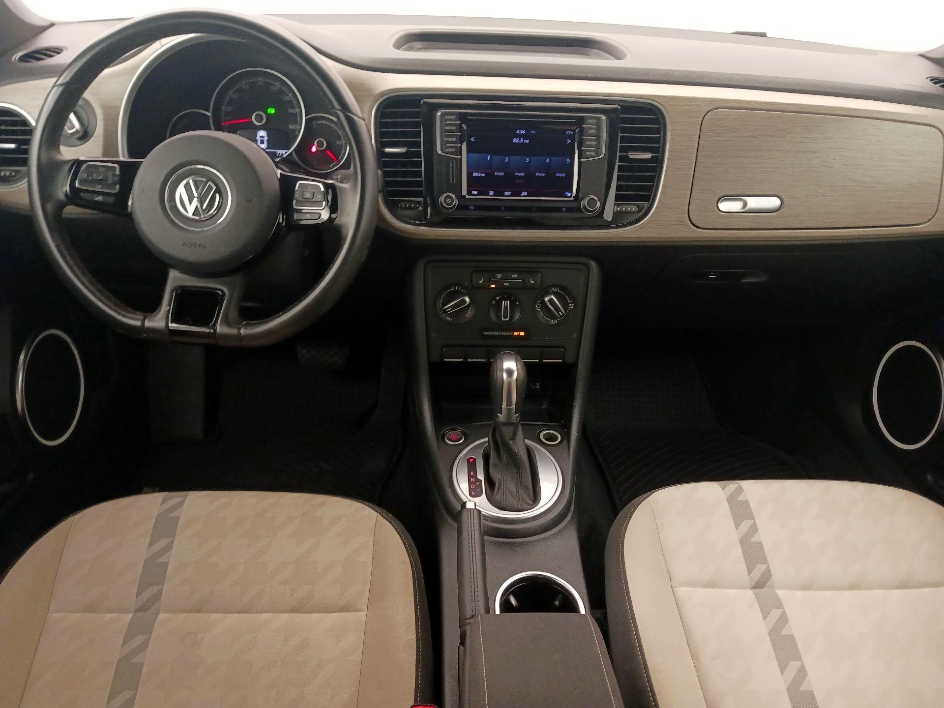 Thumbnail: 2018 Volkswagen Beetle - 9