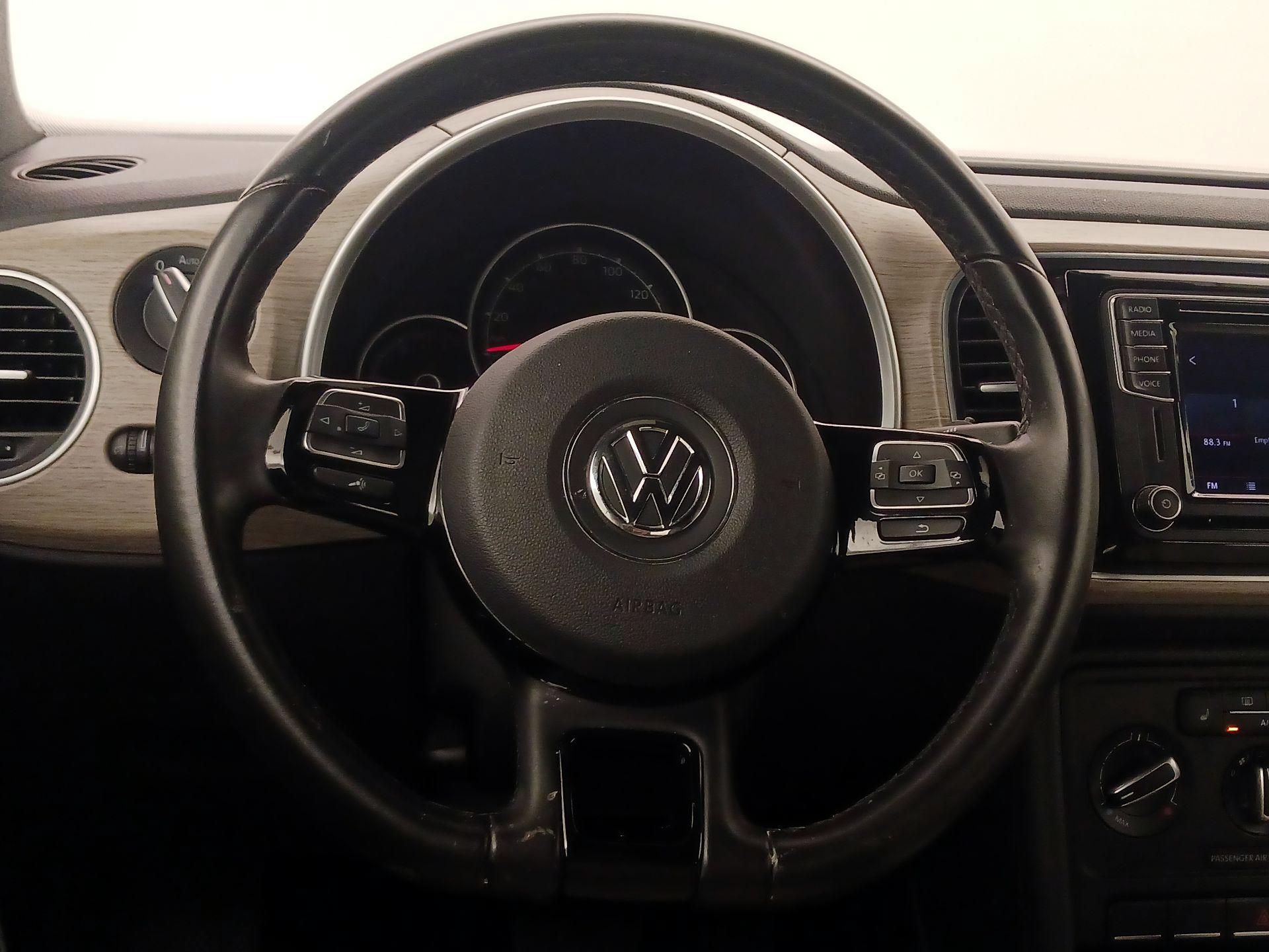 Thumbnail: 2018 Volkswagen Beetle - 10