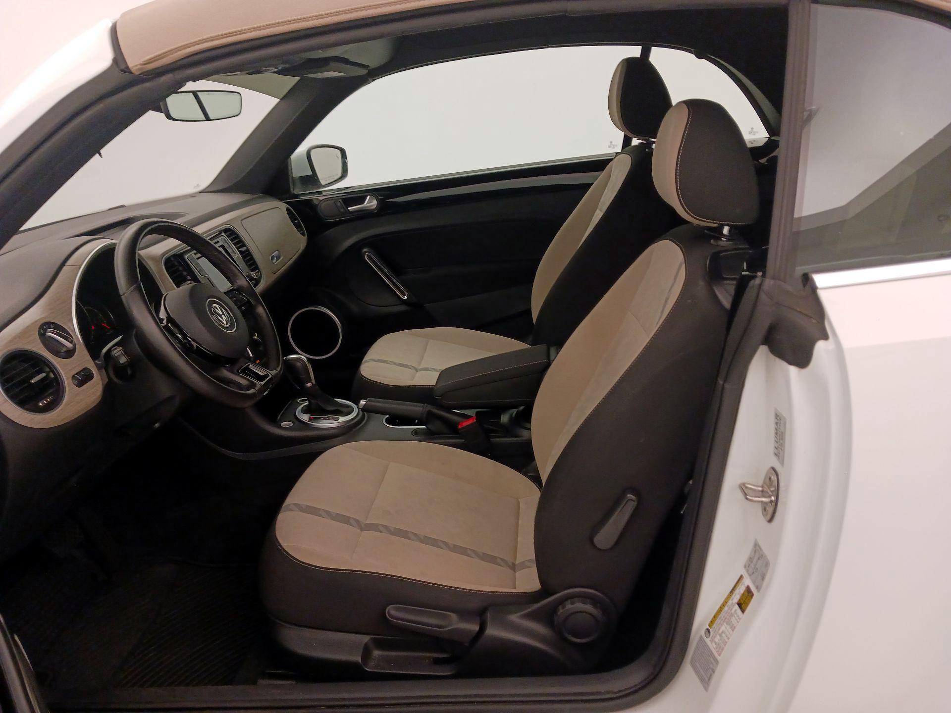 Thumbnail: 2018 Volkswagen Beetle - 11