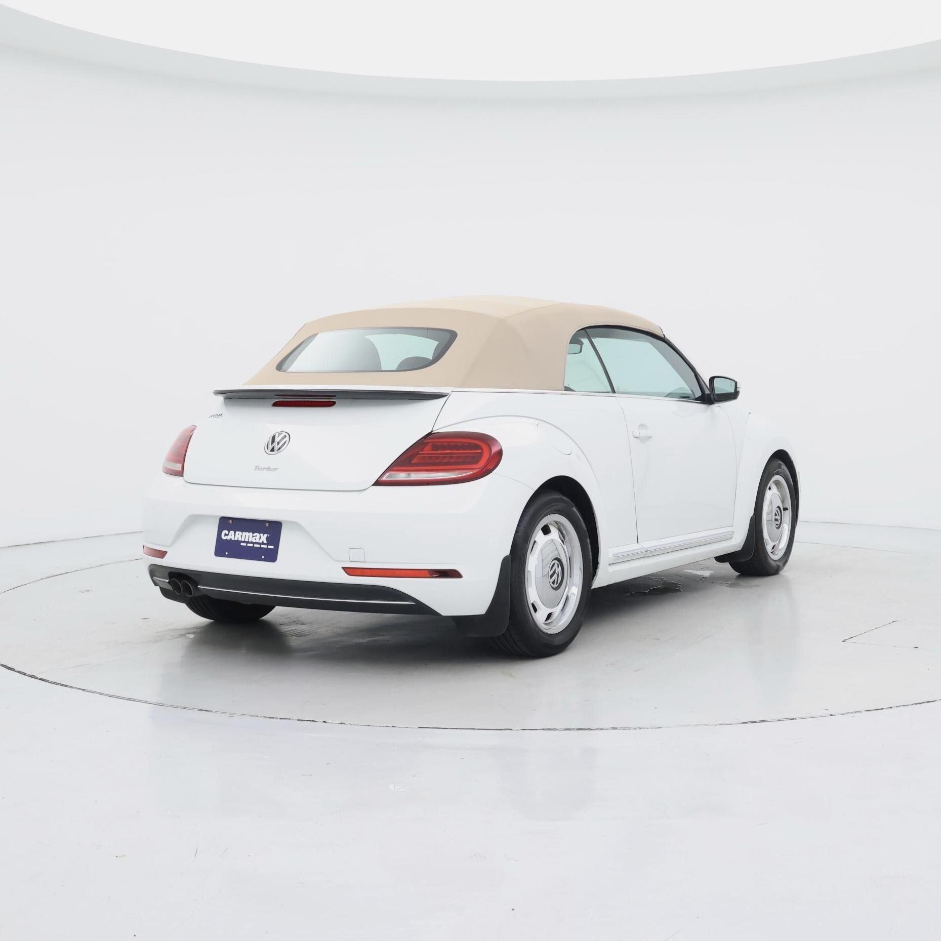 Thumbnail: 2018 Volkswagen Beetle - 8