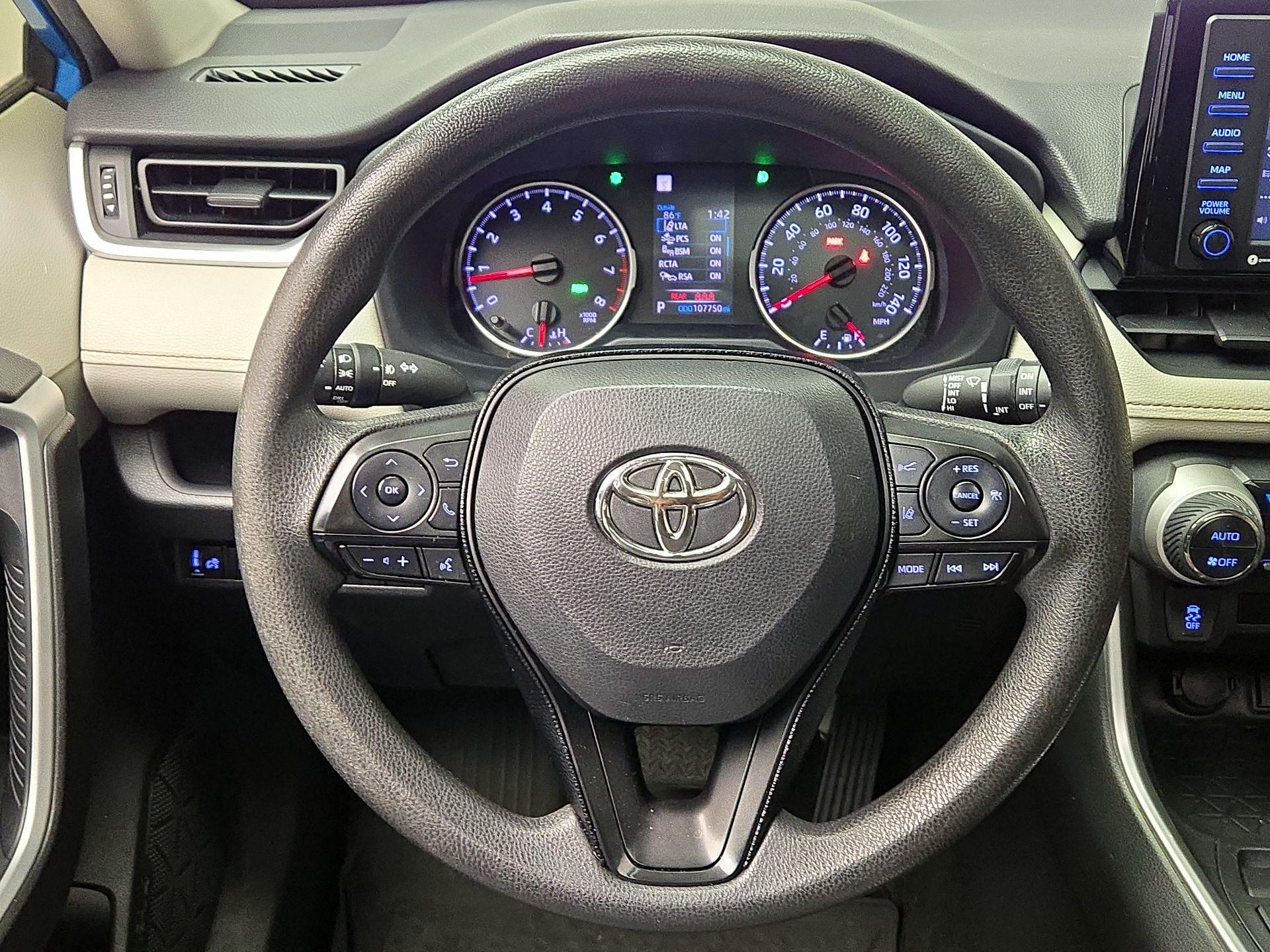 Thumbnail: 2021 Toyota RAV4 - 10