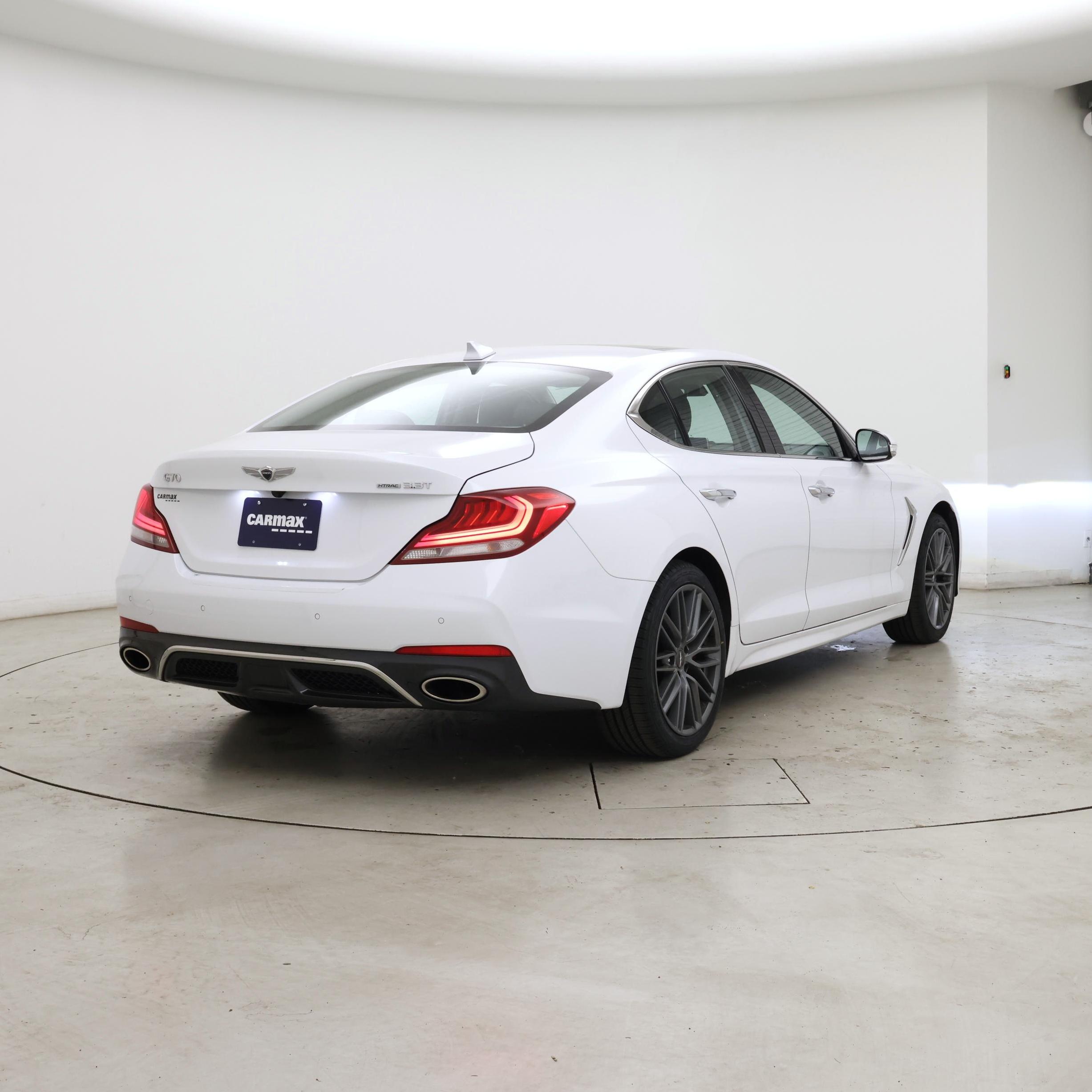 Thumbnail: 2019 Genesis G70 - 8