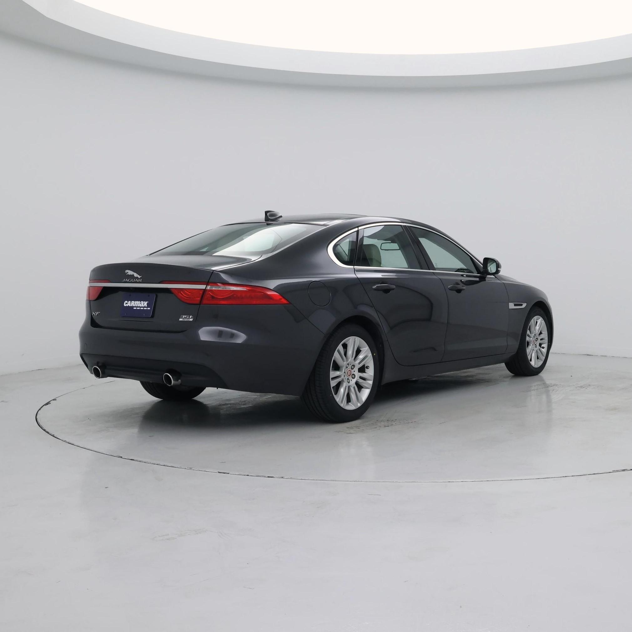 Thumbnail: 2017 Jaguar XF - 8