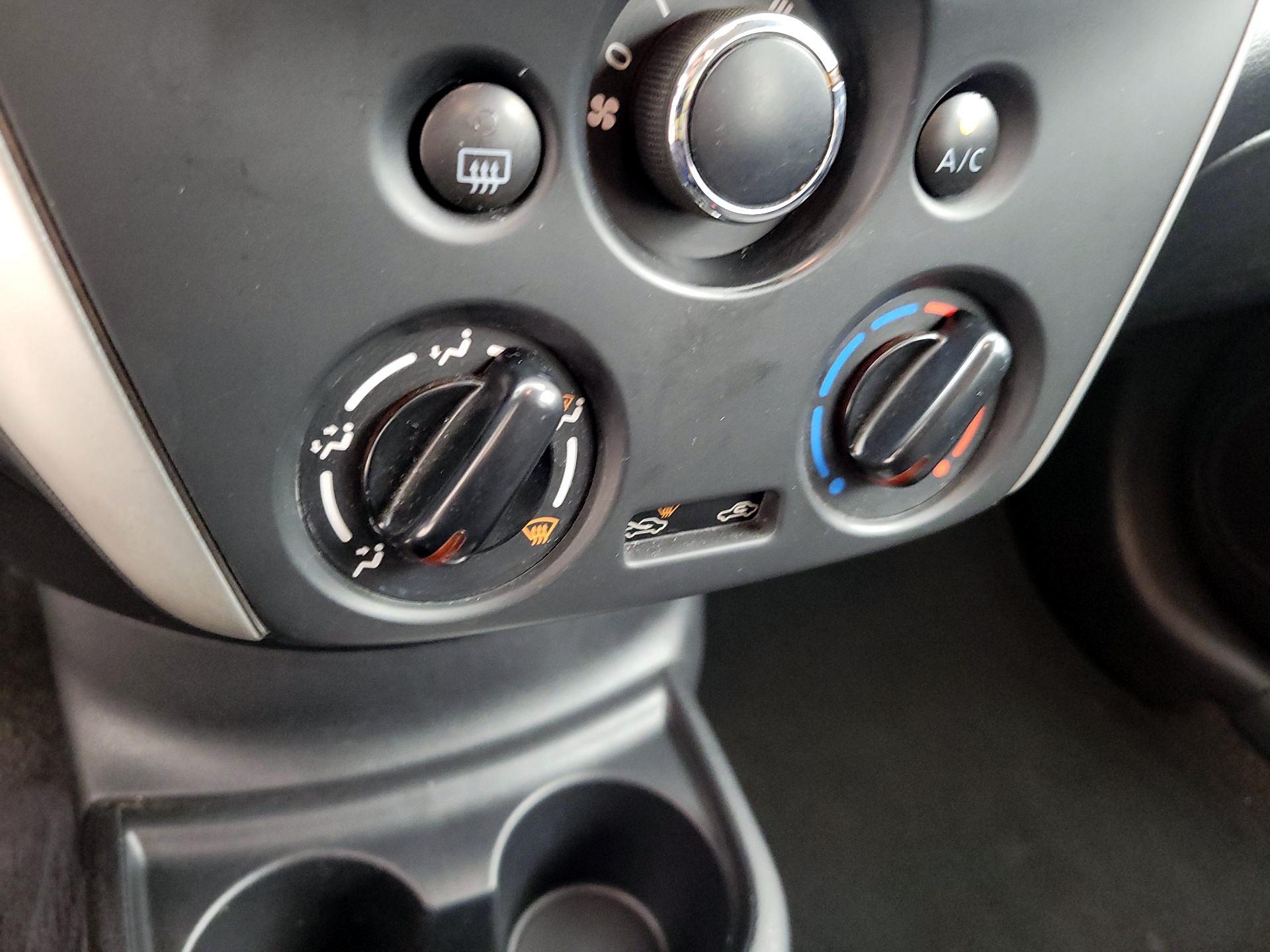 Thumbnail: 2016 Nissan Versa - 14