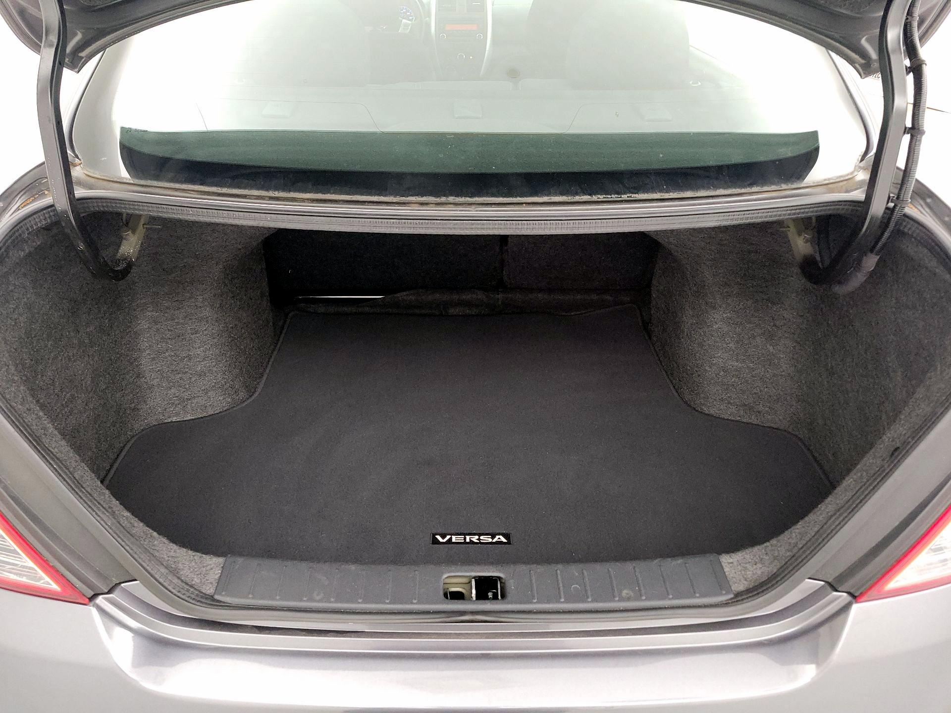 Thumbnail: 2016 Nissan Versa - 16
