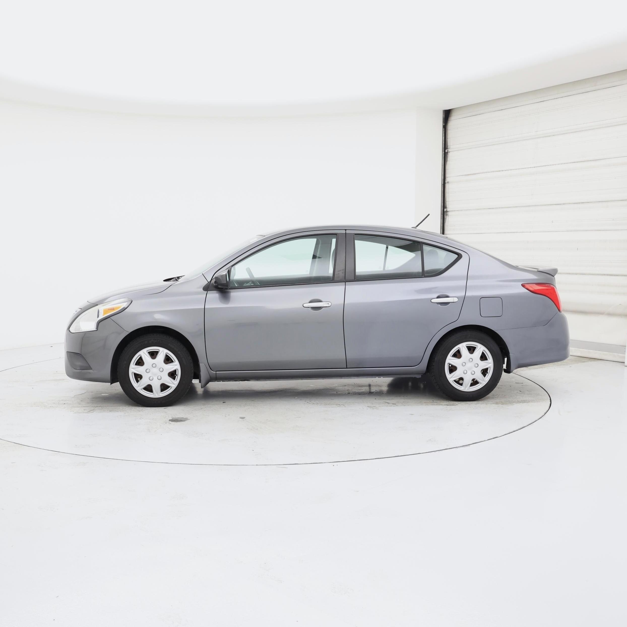 Thumbnail: 2016 Nissan Versa - 3