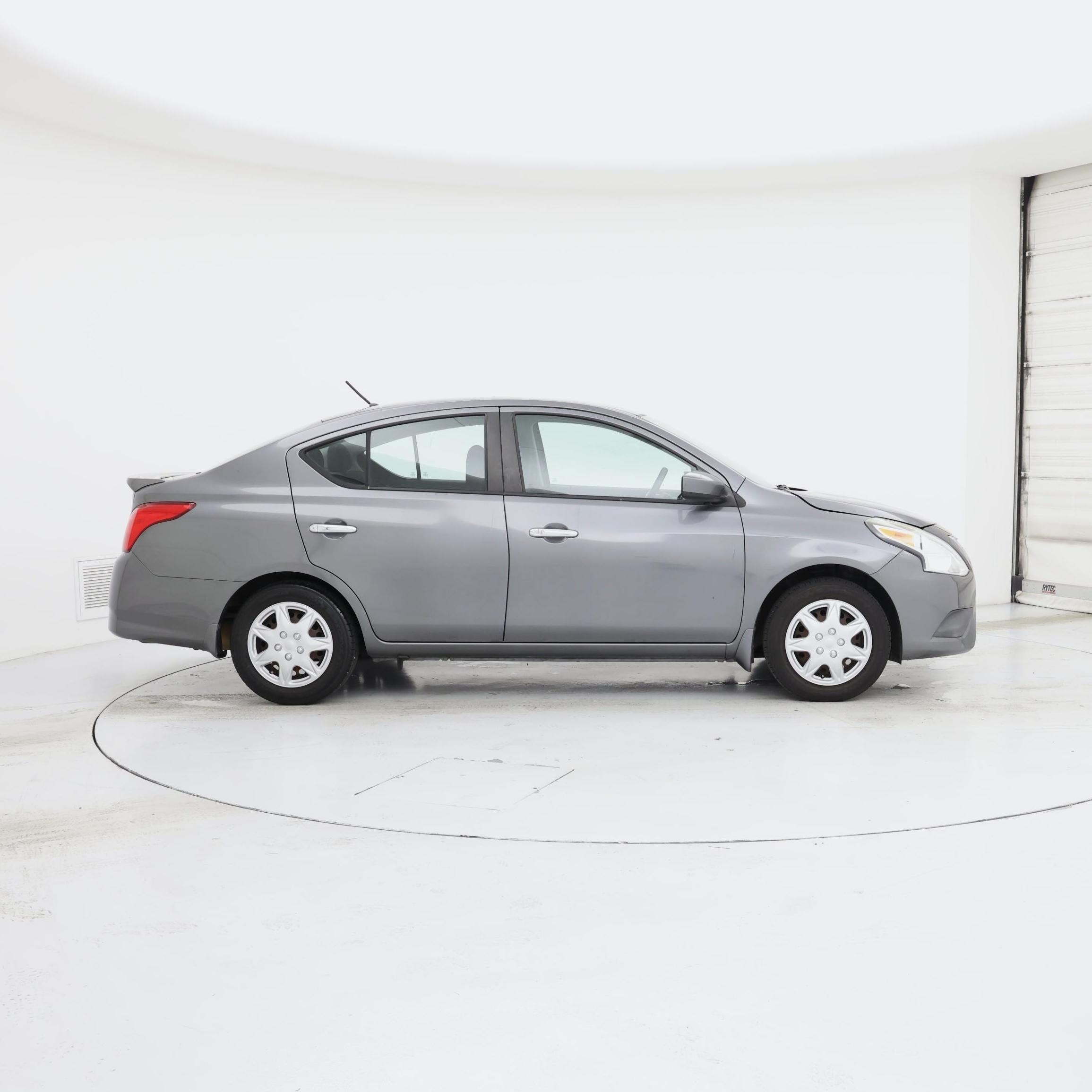 Thumbnail: 2016 Nissan Versa - 7