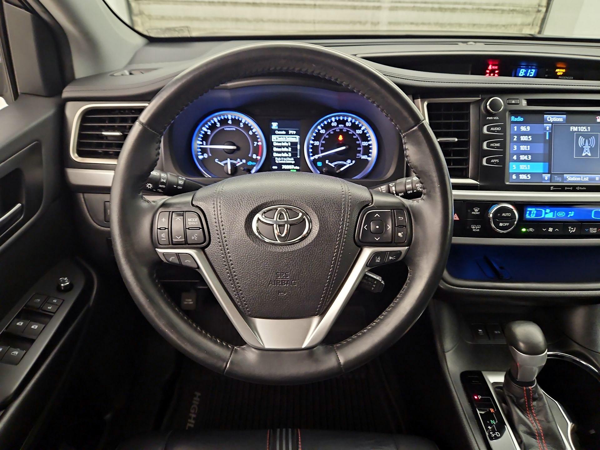 Thumbnail: 2019 Toyota Highlander - 10