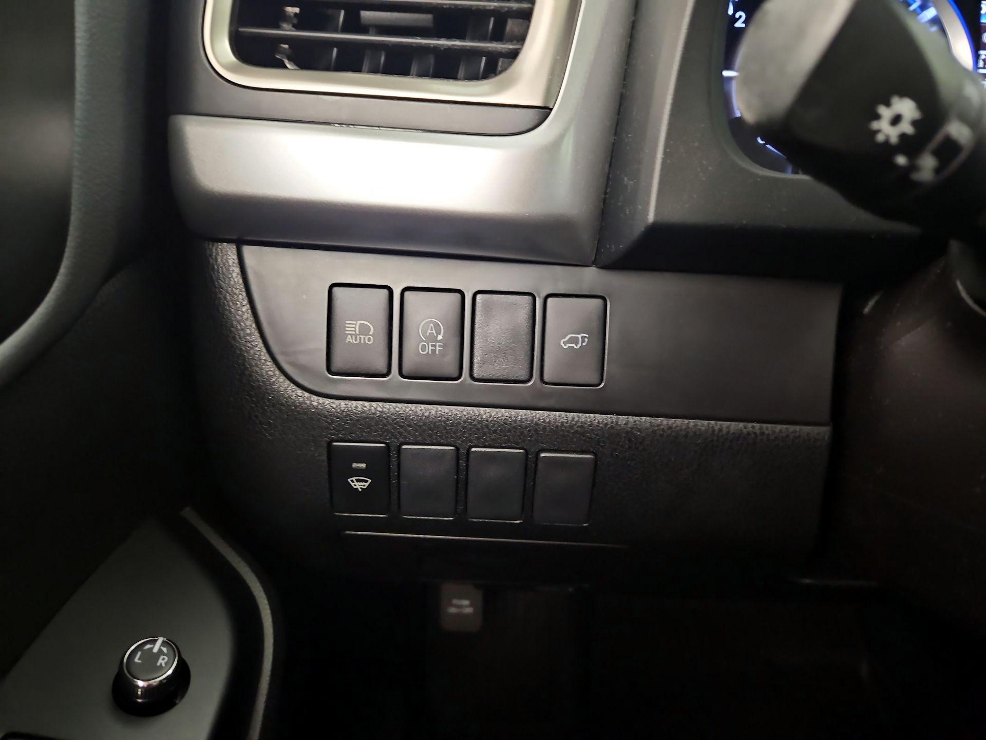 Thumbnail: 2019 Toyota Highlander - 13