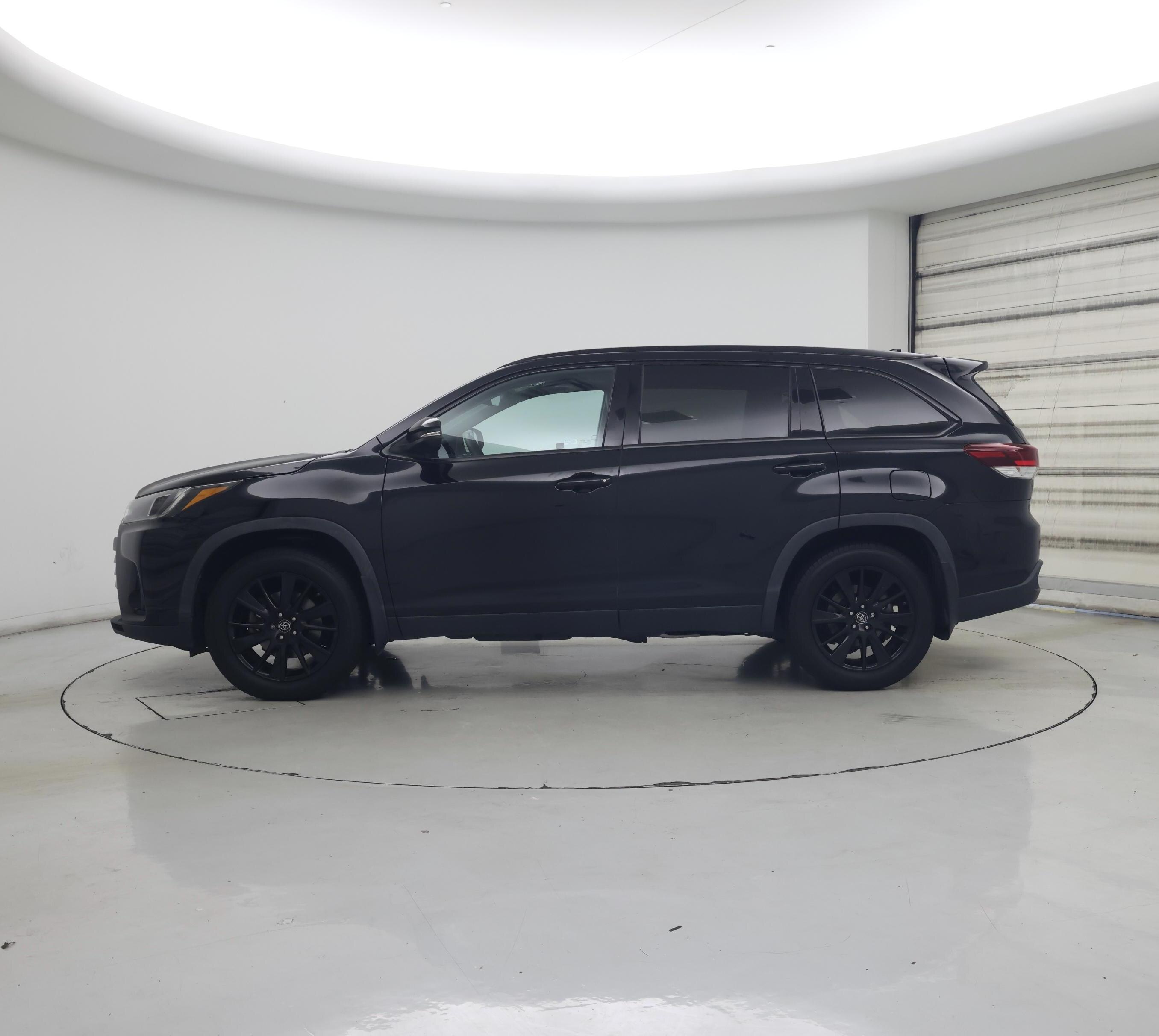 Thumbnail: 2019 Toyota Highlander - 3