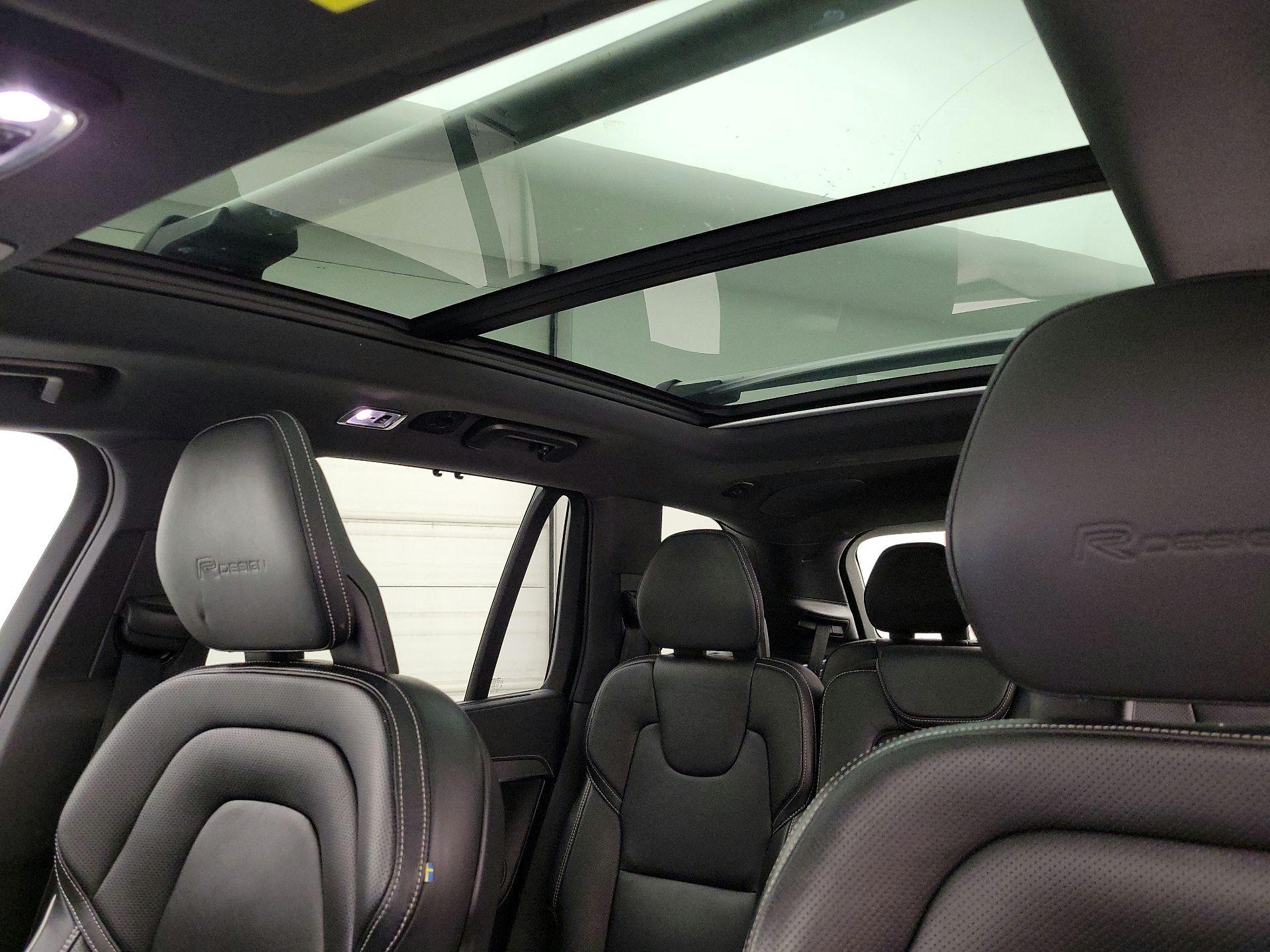 Thumbnail: 2020 Volvo XC90 - 20