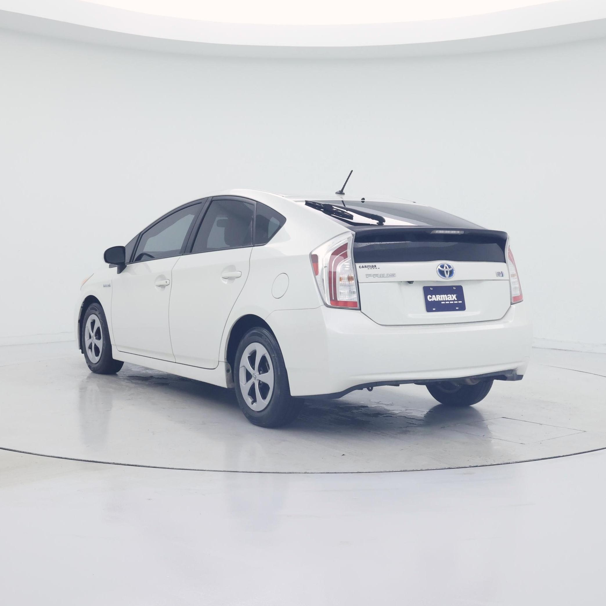 Thumbnail: 2015 Toyota Prius - 2