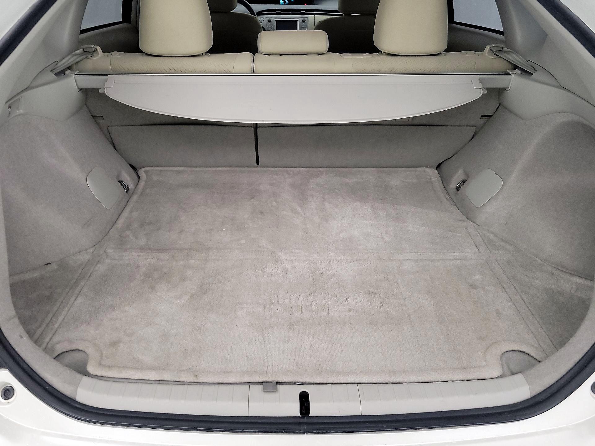 Thumbnail: 2015 Toyota Prius - 20