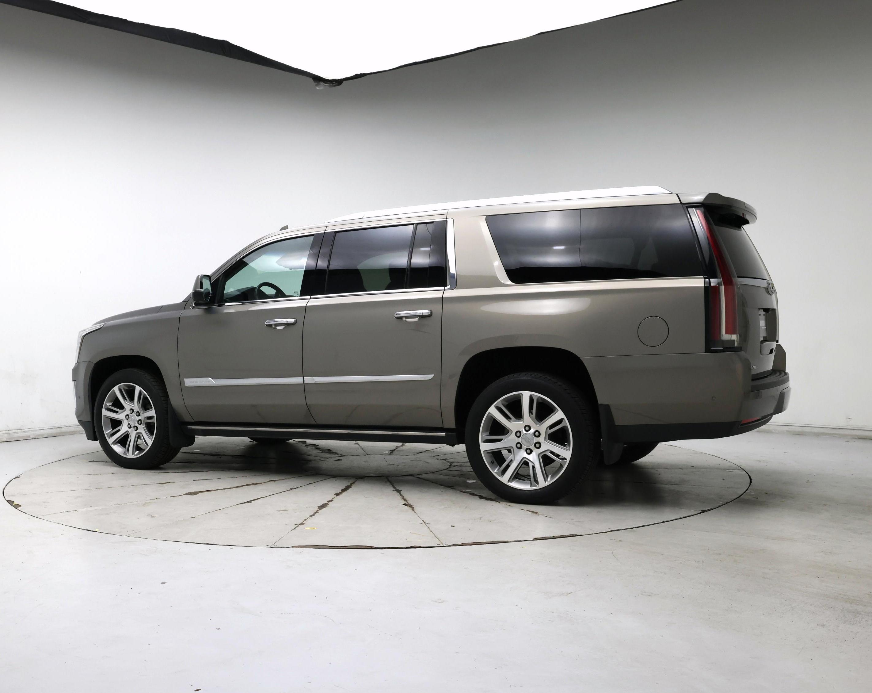 Thumbnail: 2019 Cadillac Escalade - 3