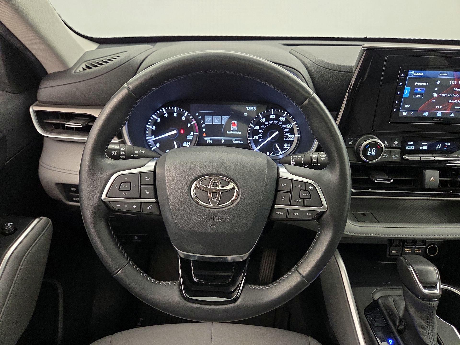Thumbnail: 2020 Toyota Highlander - 10