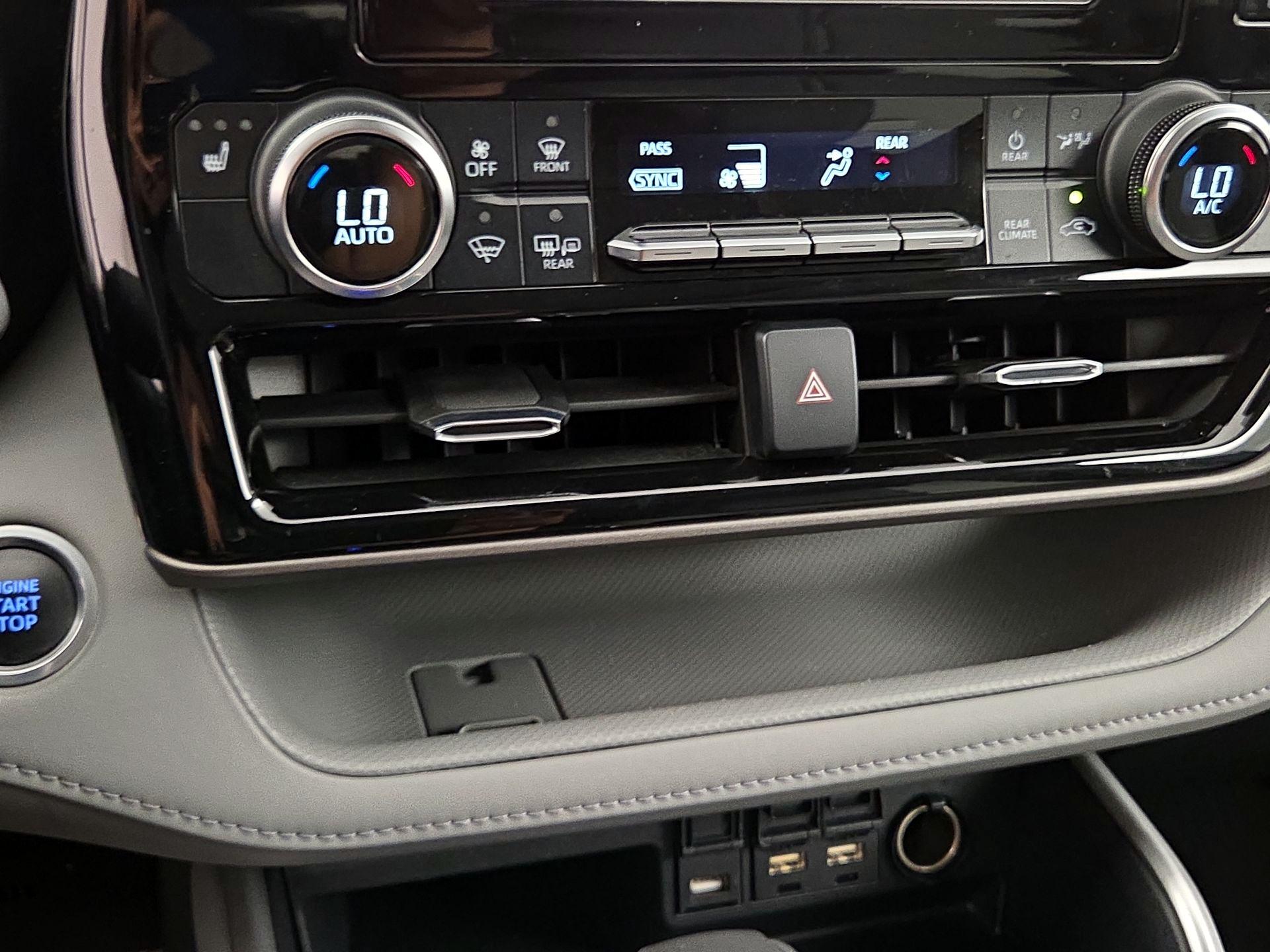 Thumbnail: 2020 Toyota Highlander - 16