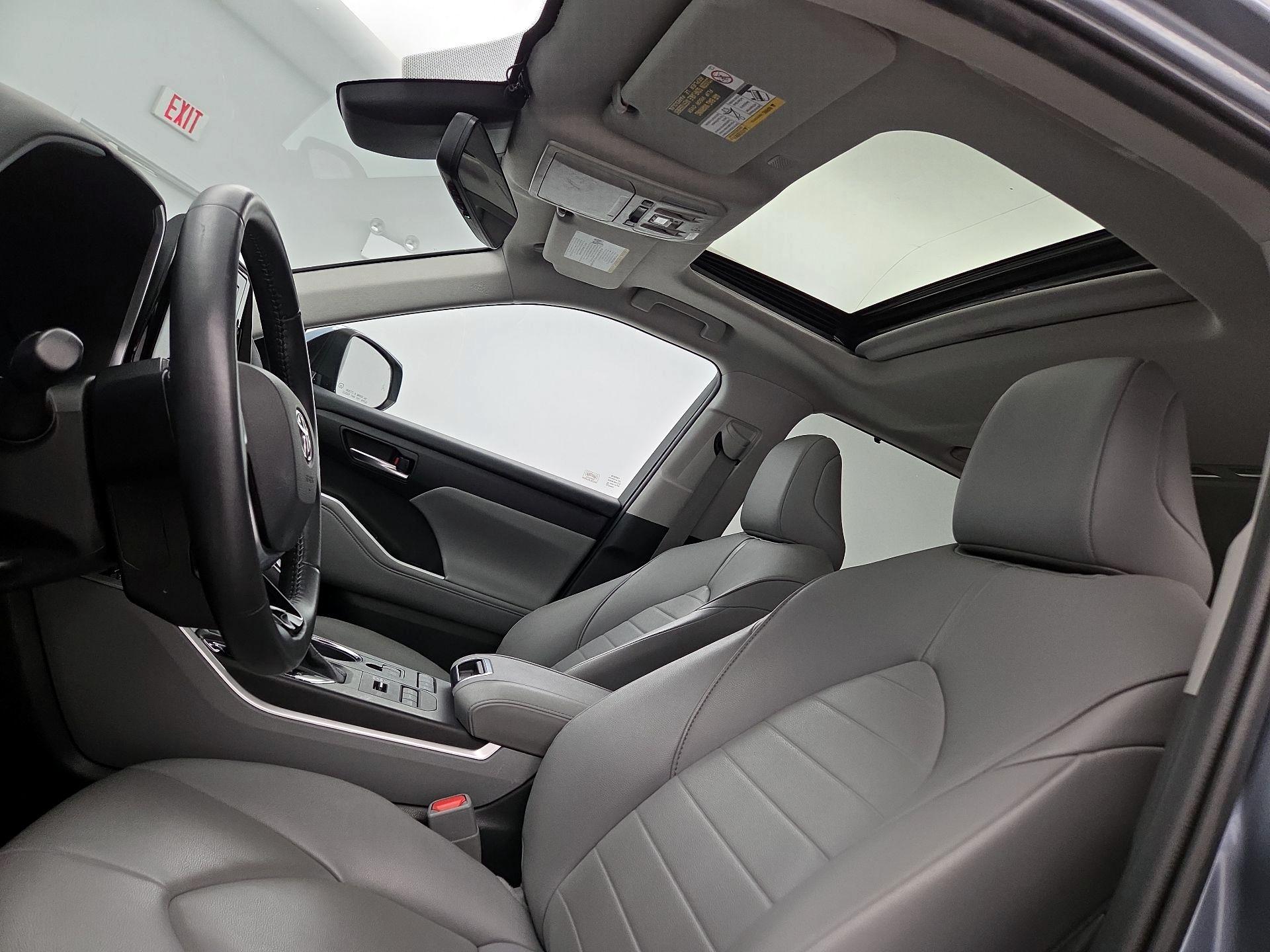 Thumbnail: 2020 Toyota Highlander - 19