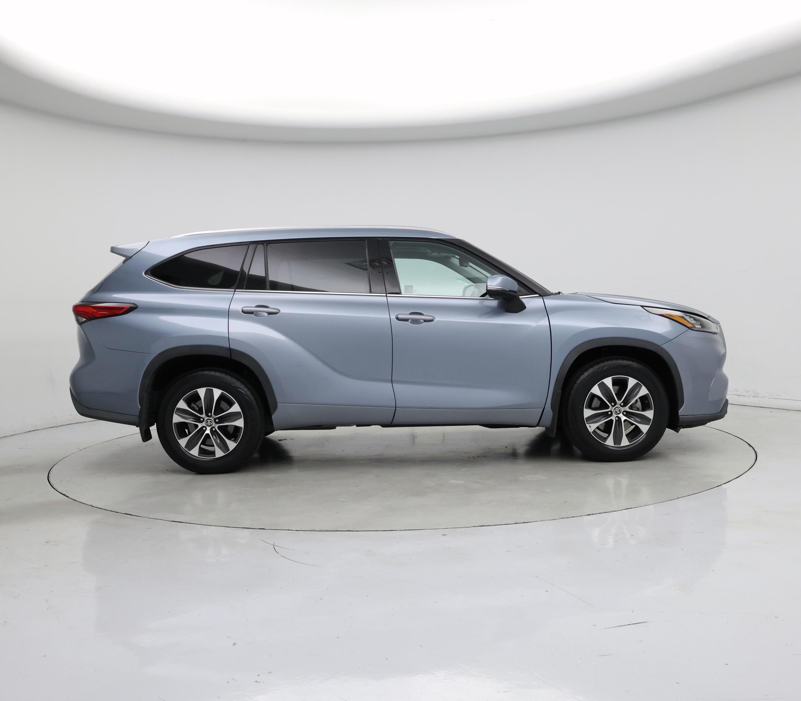 Thumbnail: 2020 Toyota Highlander - 7
