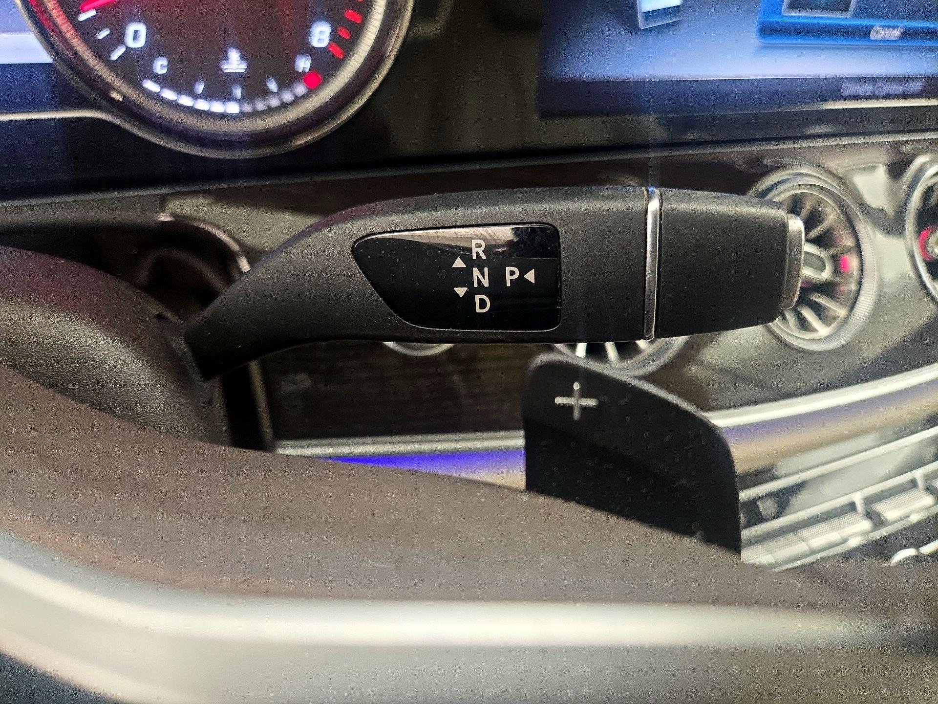 Thumbnail: 2019 Mercedes-Benz E-Class - 18