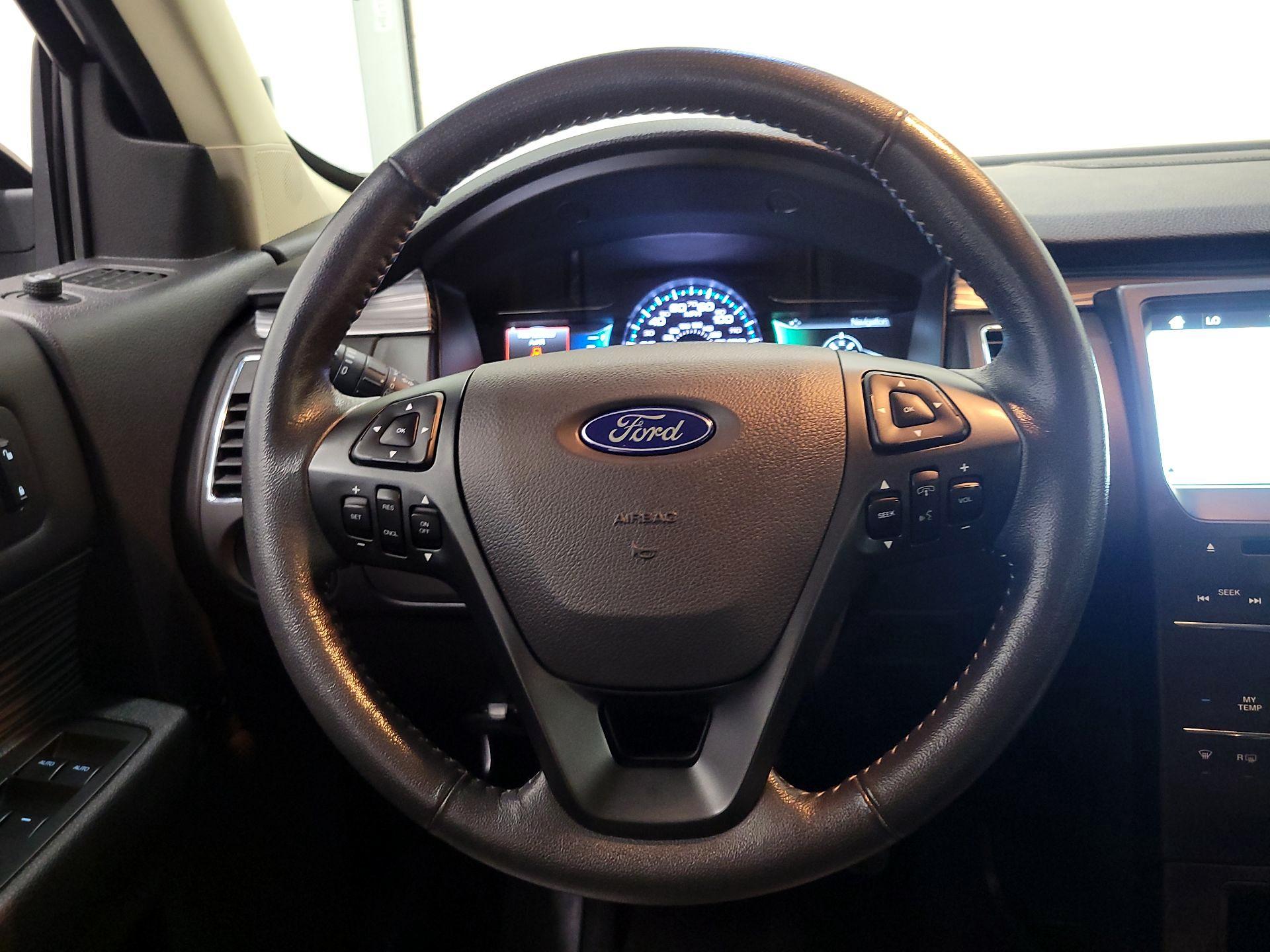 Thumbnail: 2018 Ford Flex - 10