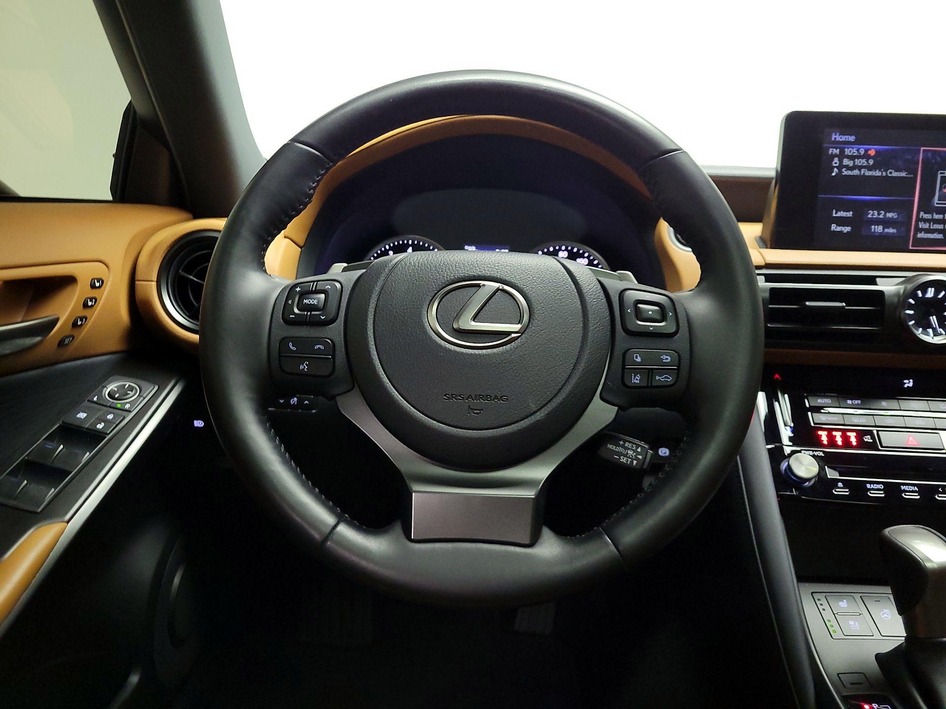 Thumbnail: 2023 Lexus IS - 10