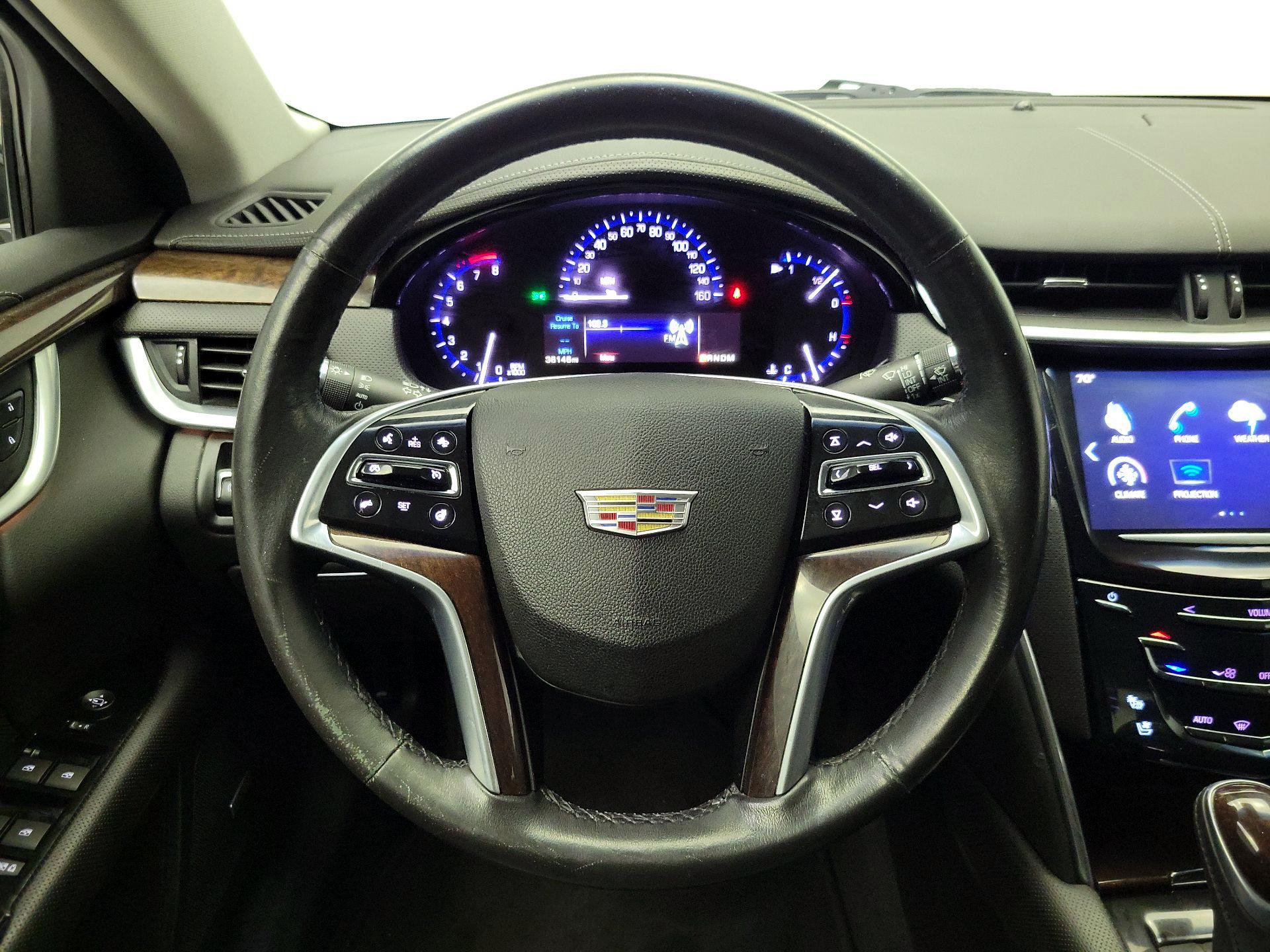 Thumbnail: 2016 Cadillac XTS - 10