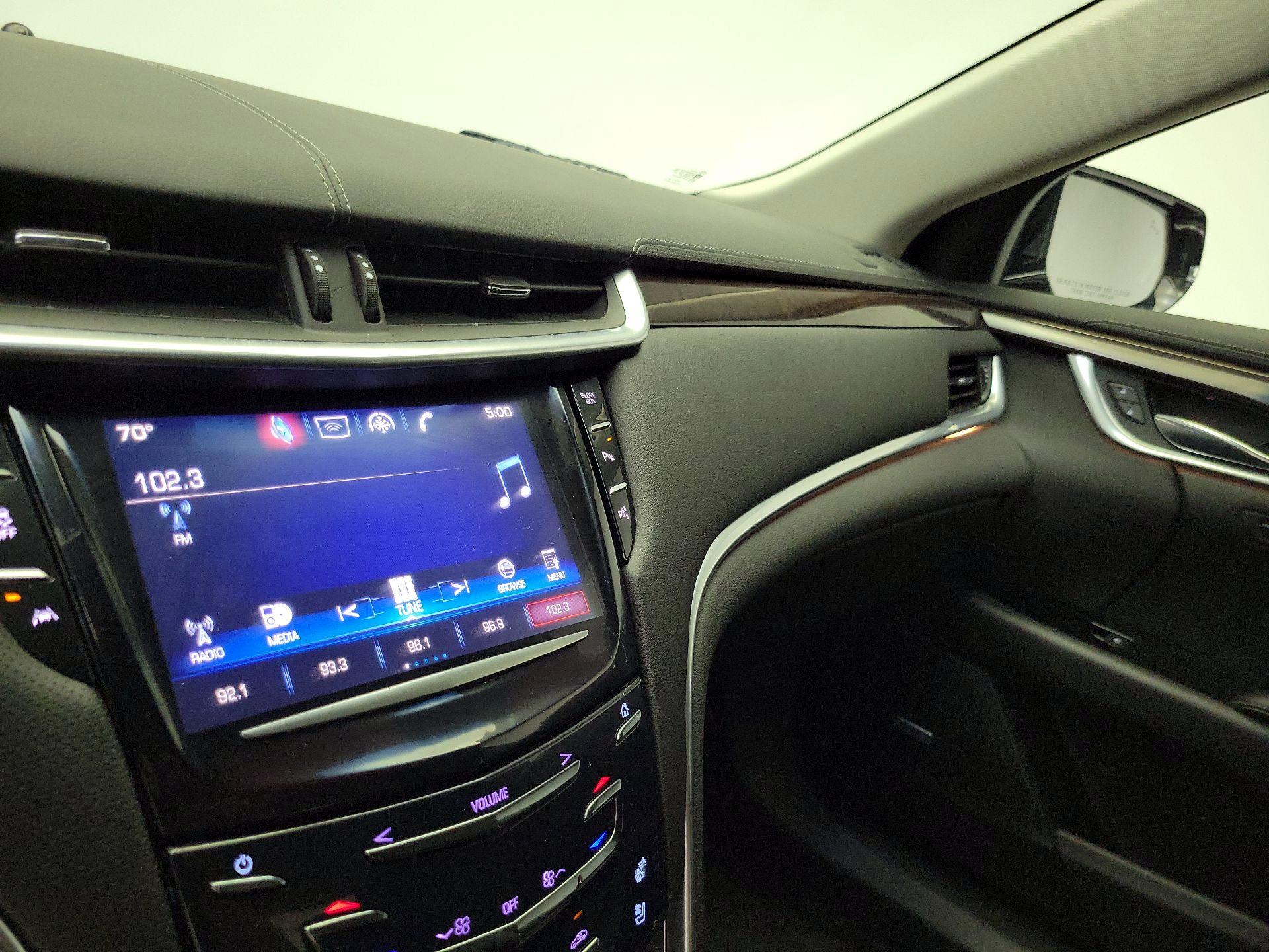 Thumbnail: 2016 Cadillac XTS - 16