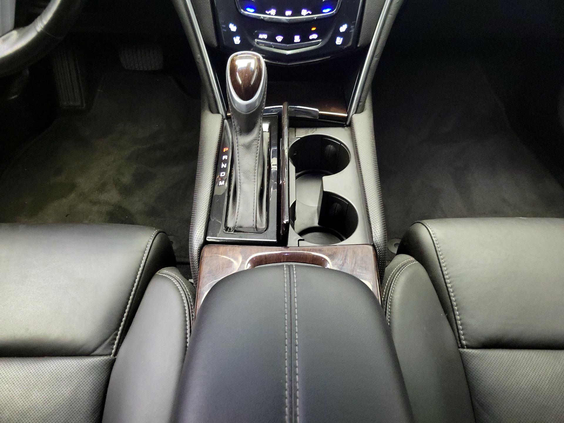 Thumbnail: 2016 Cadillac XTS - 18