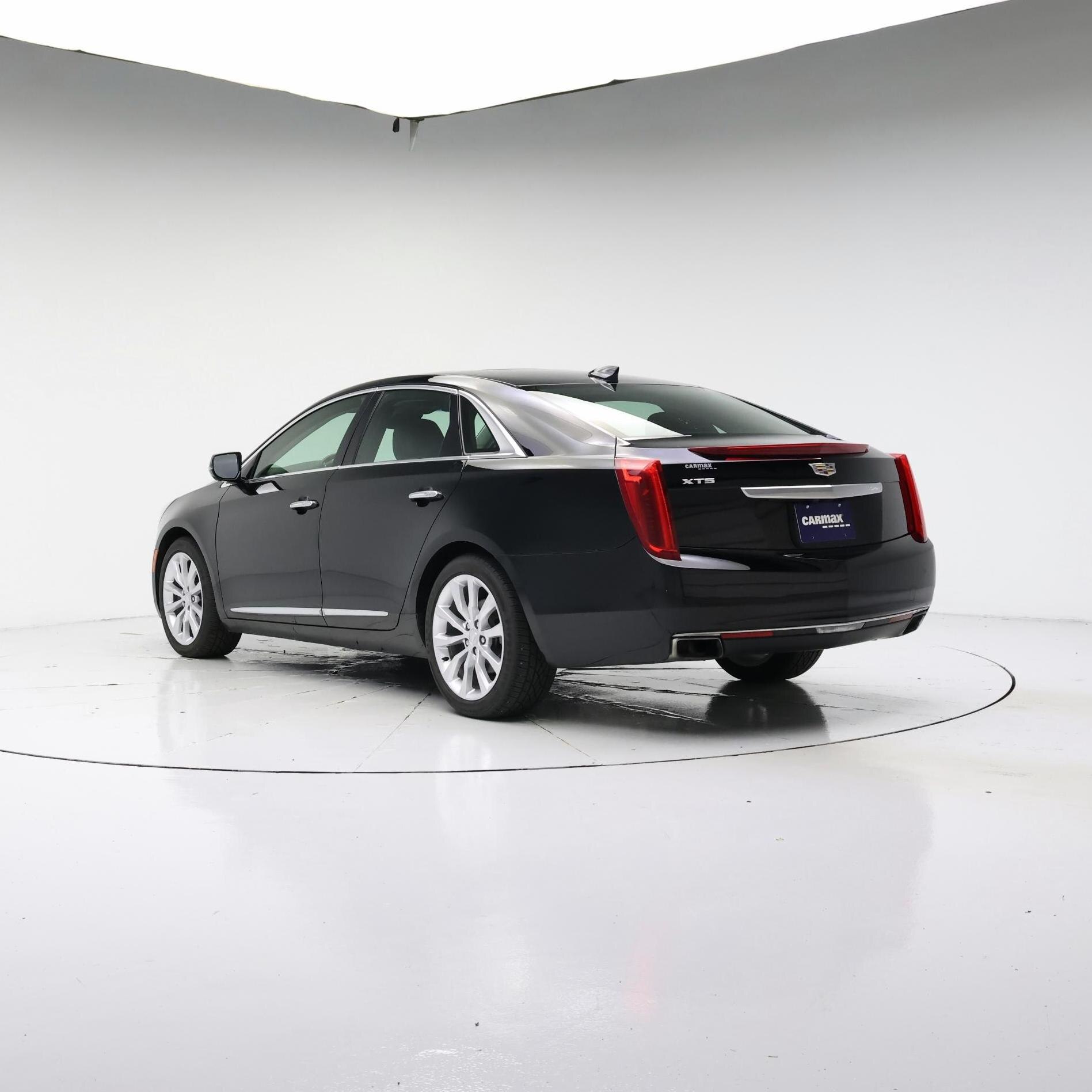 Thumbnail: 2016 Cadillac XTS - 2