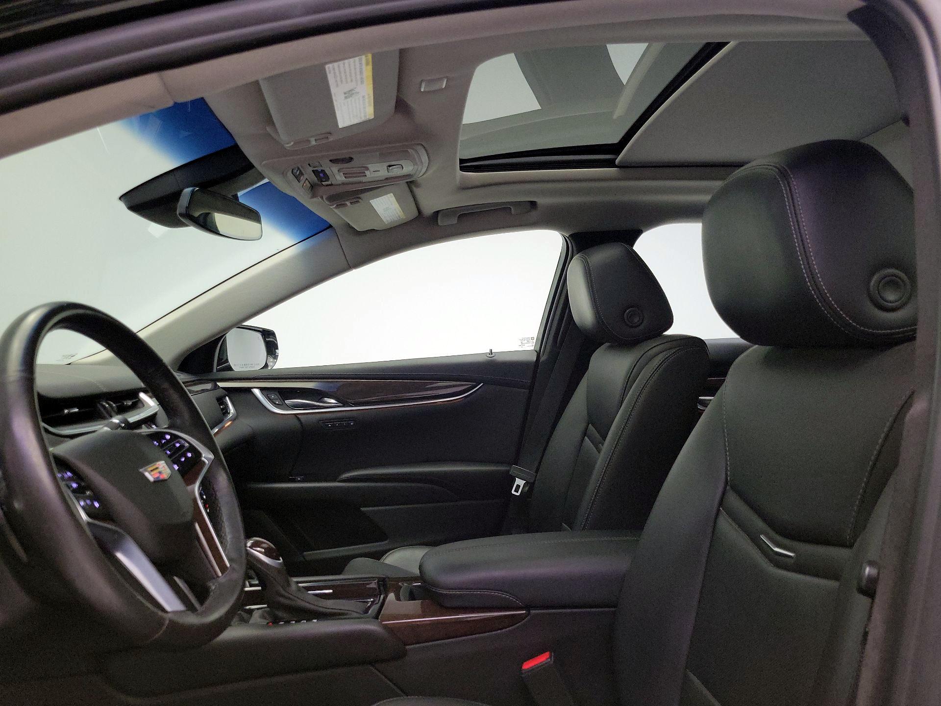 Thumbnail: 2016 Cadillac XTS - 20