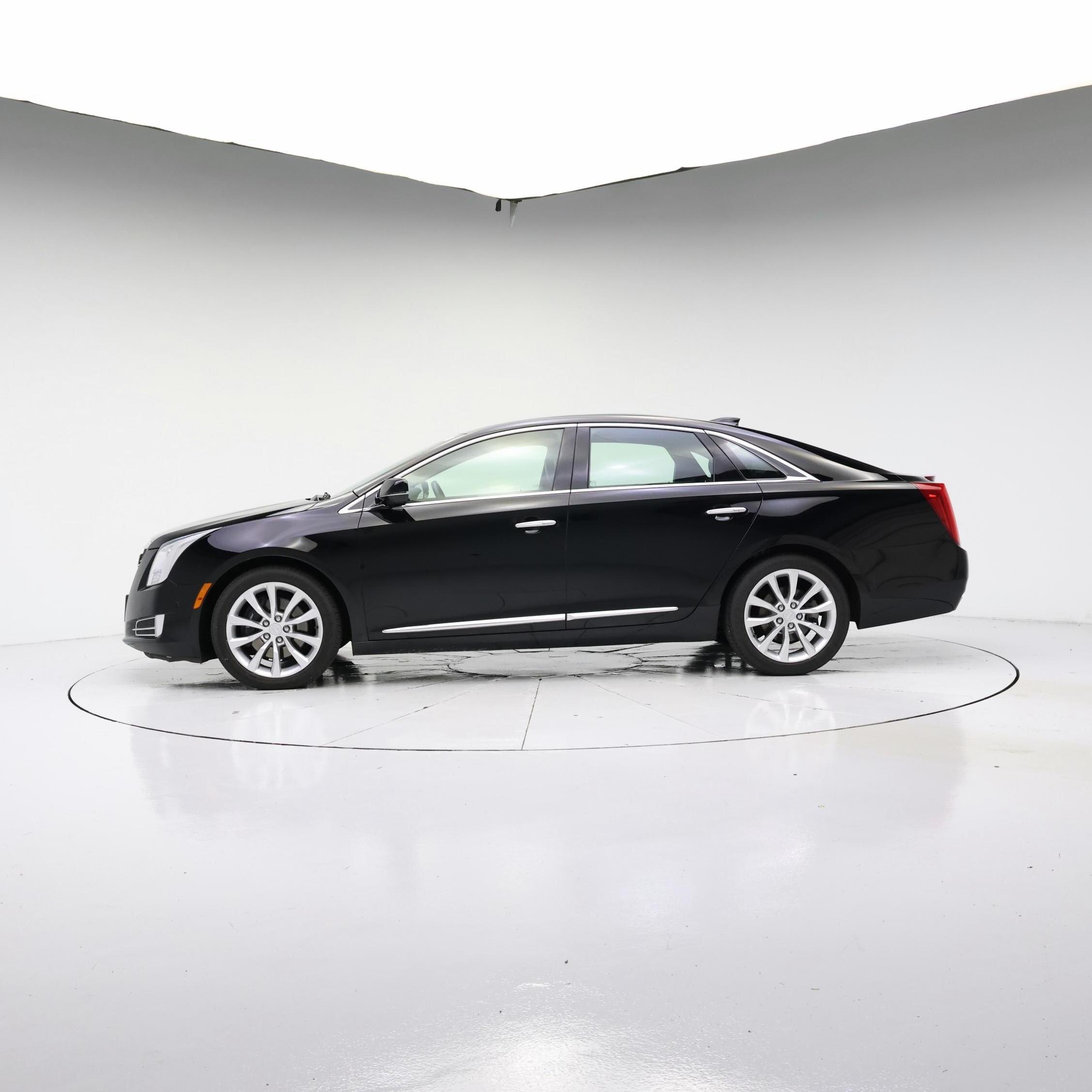 Thumbnail: 2016 Cadillac XTS - 3